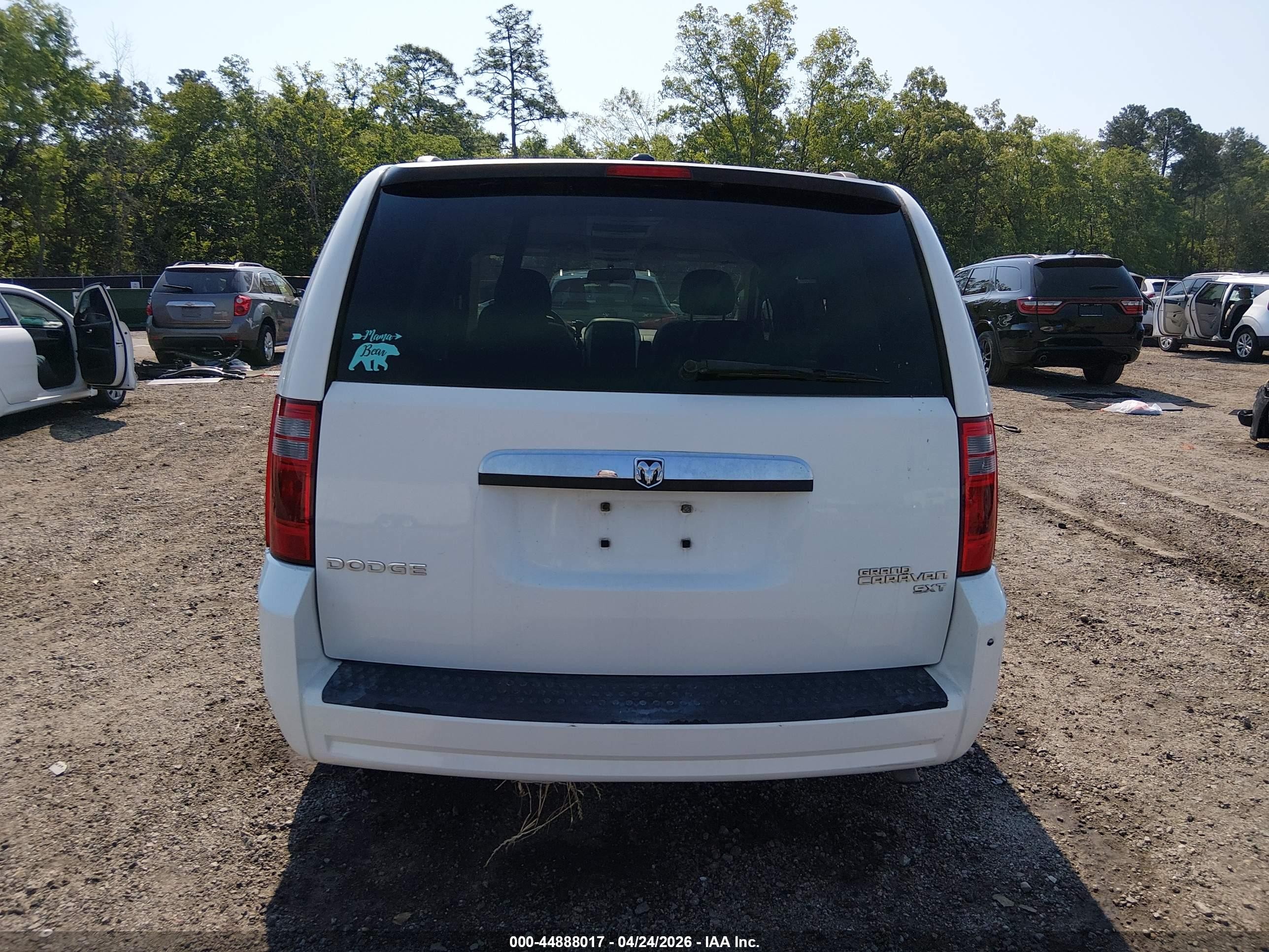 2010 Dodge Grand Caravan Sxt Белый vin: 2D4RN5D12AR434603