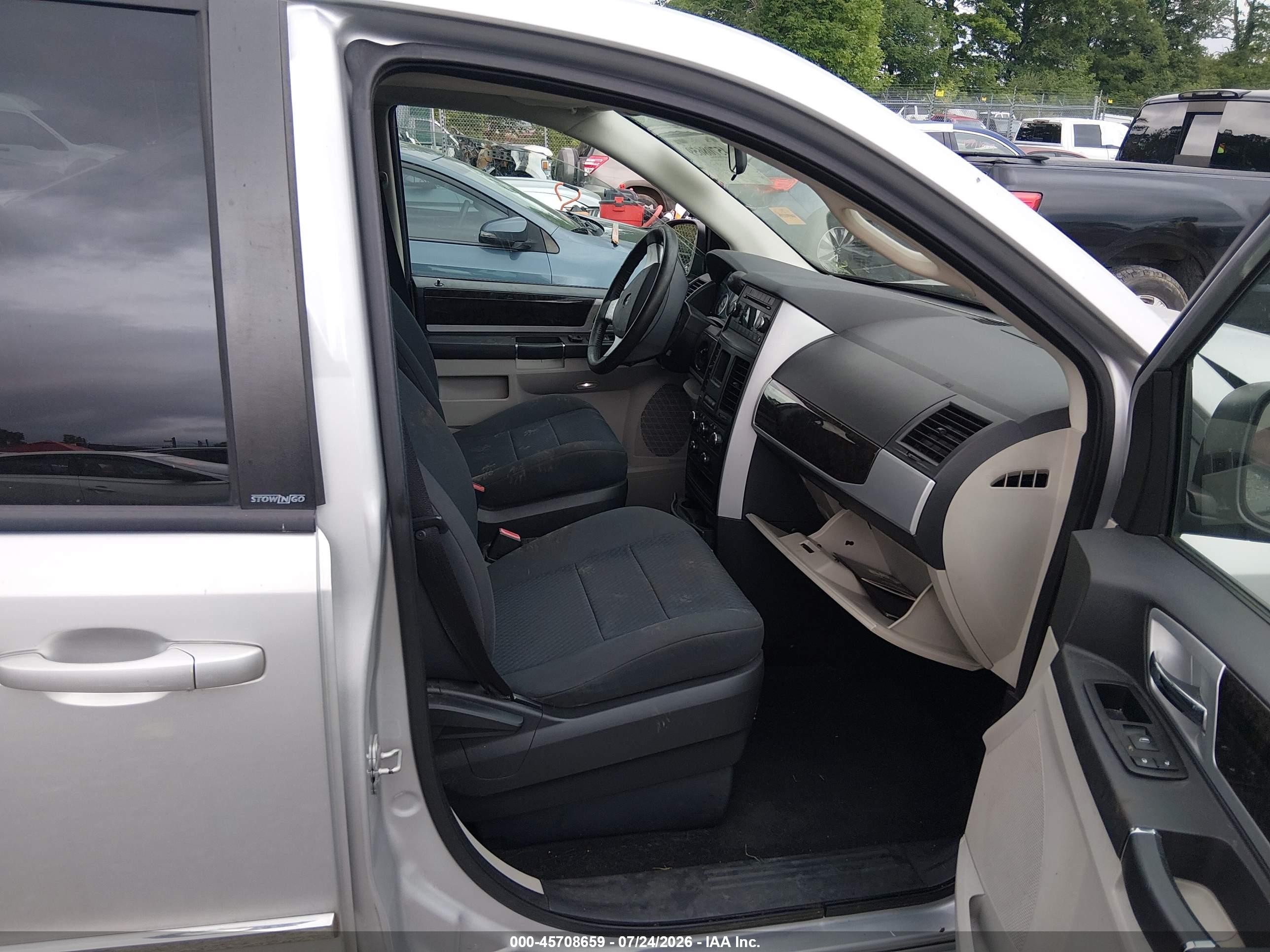 2010 Dodge Grand Caravan Sxt Gray vin: 2D4RN5D14AR100170