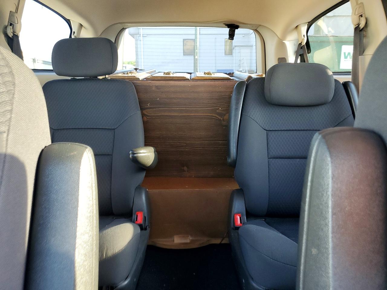 2010 Dodge Grand Caravan Sxt Silver vin: 2D4RN5D14AR216274