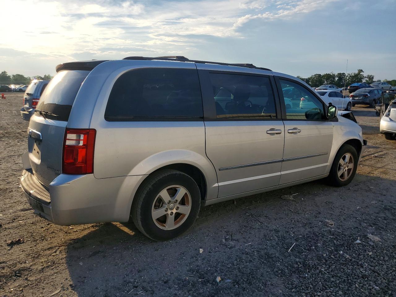 2010 Dodge Grand Caravan Sxt Silver vin: 2D4RN5D14AR216274
