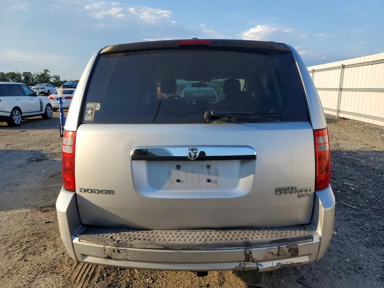 2010 Dodge Grand Caravan Sxt Silver vin: 2D4RN5D14AR216274