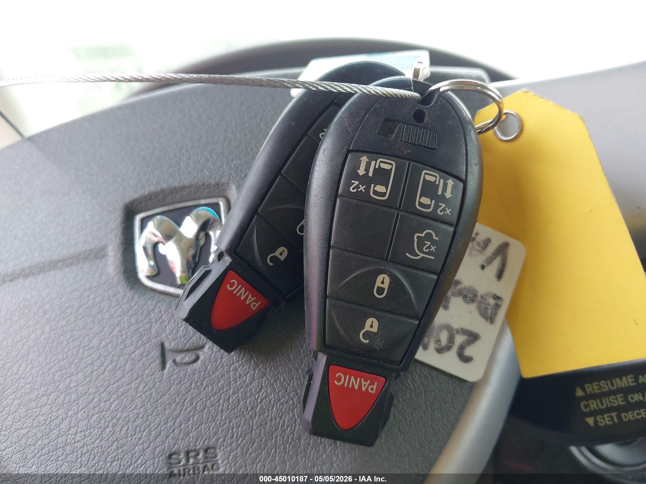 2010 Dodge Grand Caravan Sxt Белый vin: 2D4RN5D14AR489473