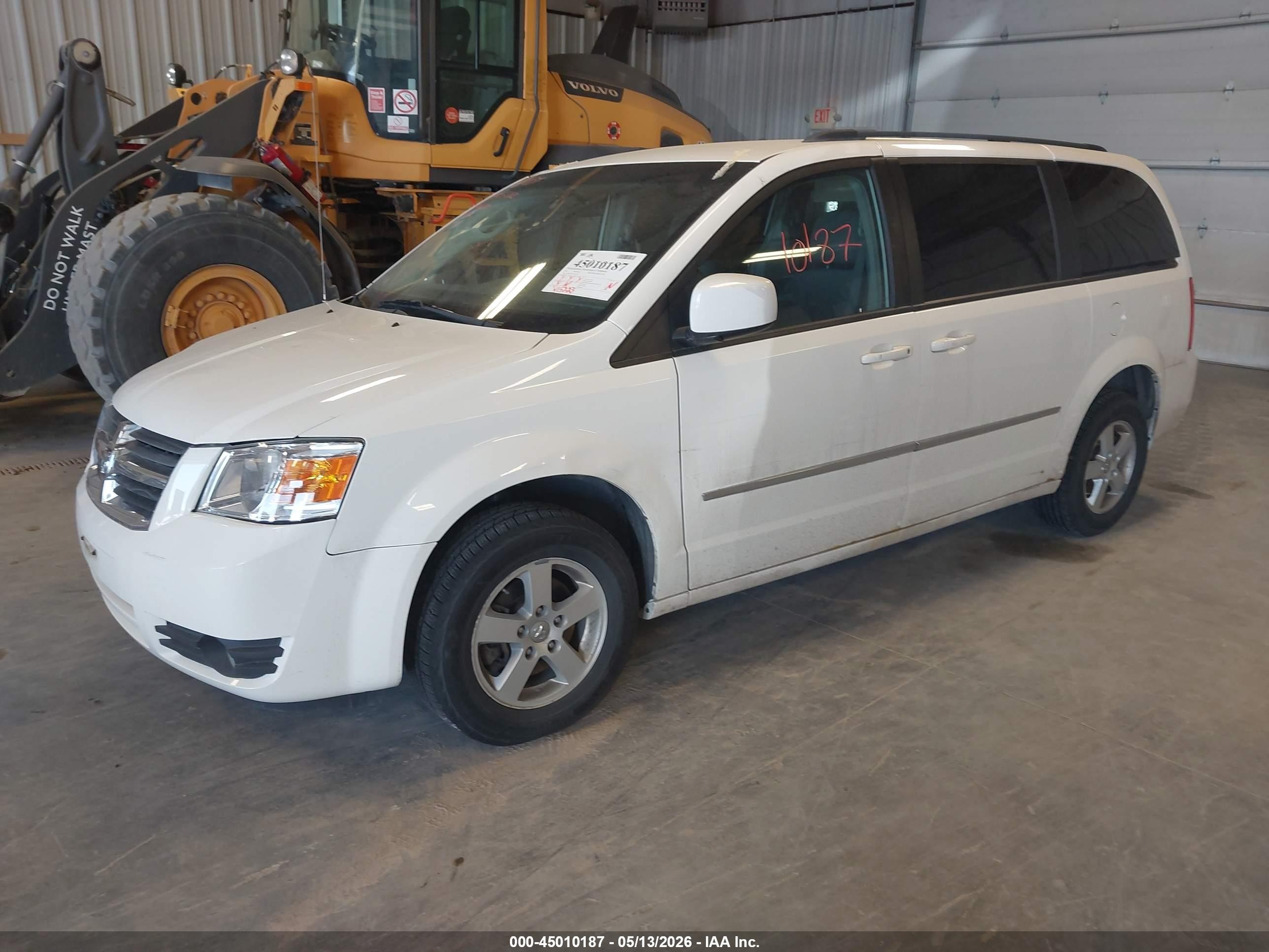 2010 Dodge Grand Caravan Sxt Белый vin: 2D4RN5D14AR489473