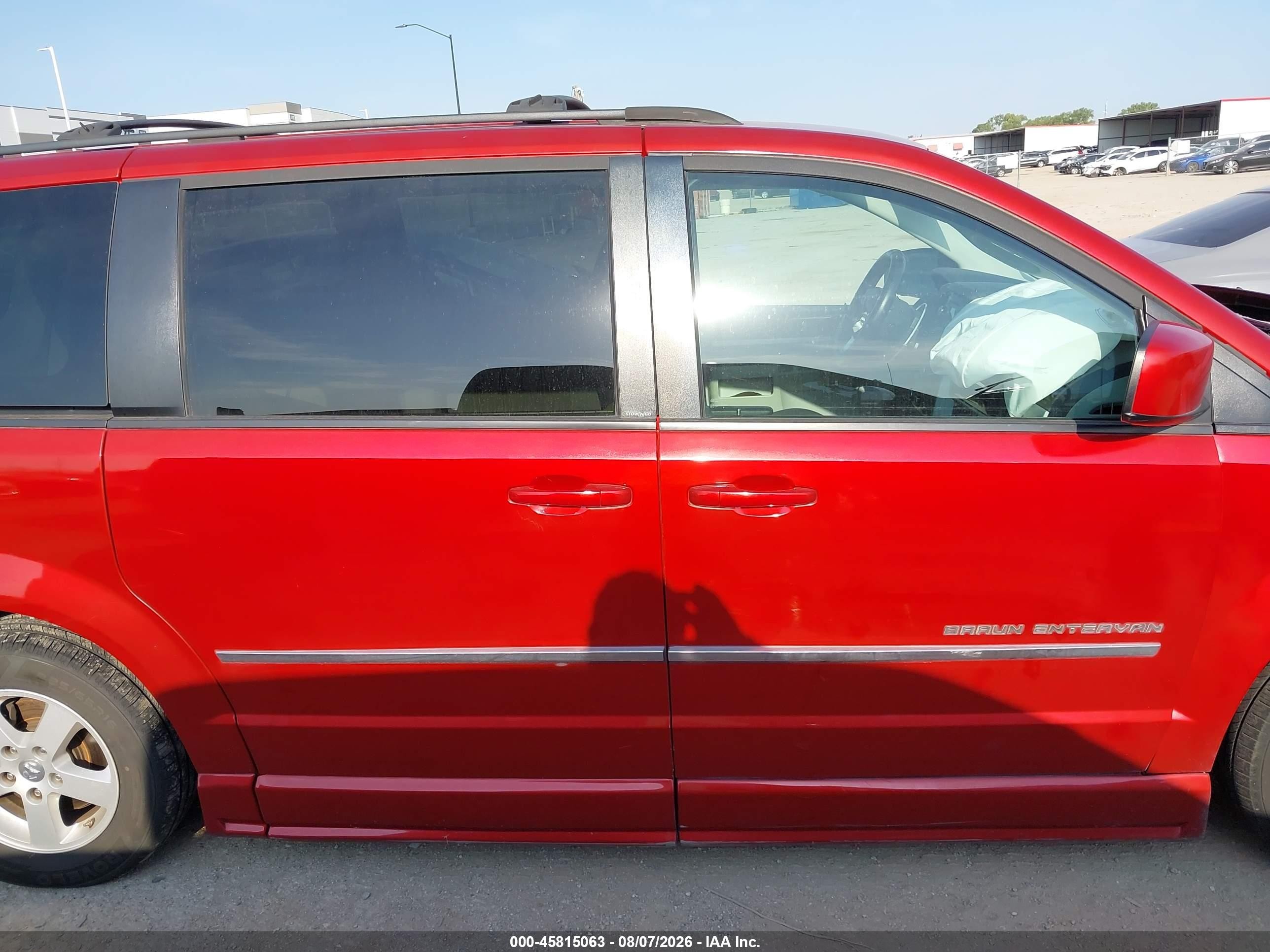 2010 Dodge Grand Caravan Sxt Red vin: 2D4RN5D15AR129743
