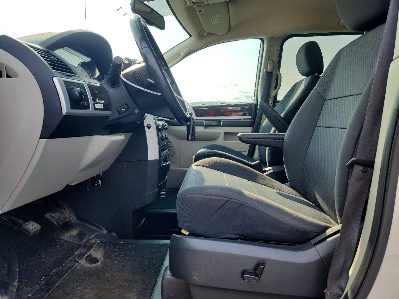 2010 Dodge Grand Caravan Sxt White vin: 2D4RN5D15AR131198