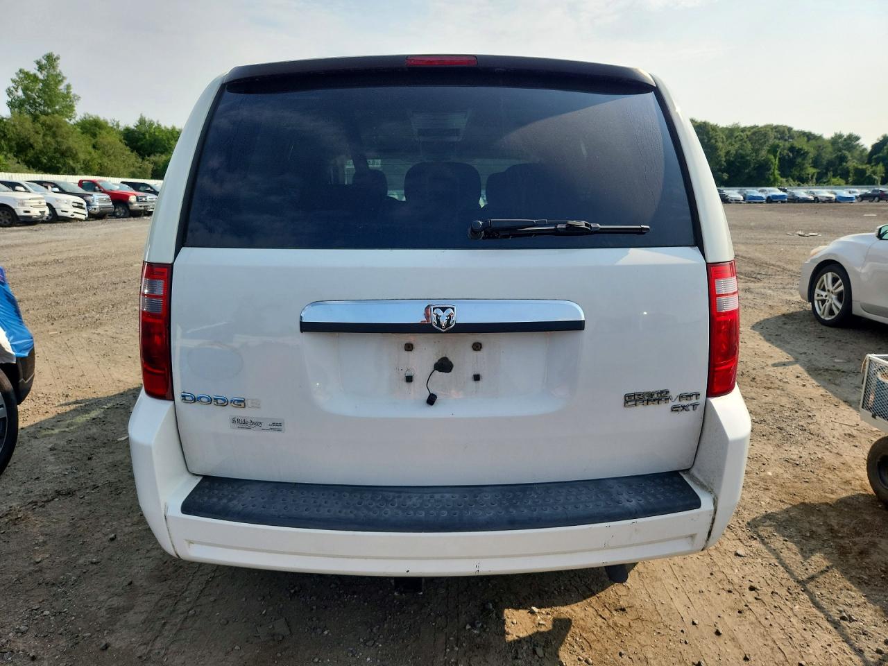 2010 Dodge Grand Caravan Sxt White vin: 2D4RN5D15AR131198