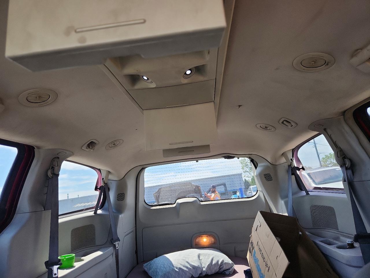 2010 Dodge Grand Caravan Sxt Red vin: 2D4RN5D15AR146168
