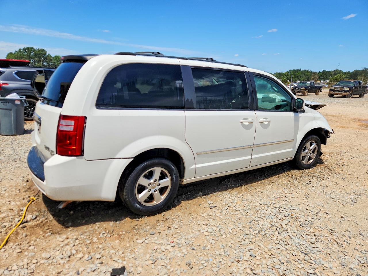 2010 Dodge Grand Caravan Sxt White vin: 2D4RN5D15AR203193