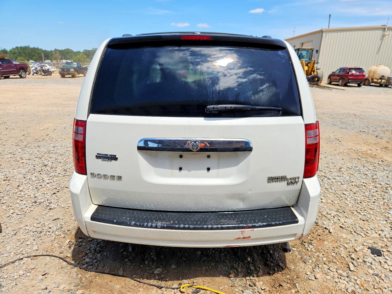 2010 Dodge Grand Caravan Sxt White vin: 2D4RN5D15AR203193