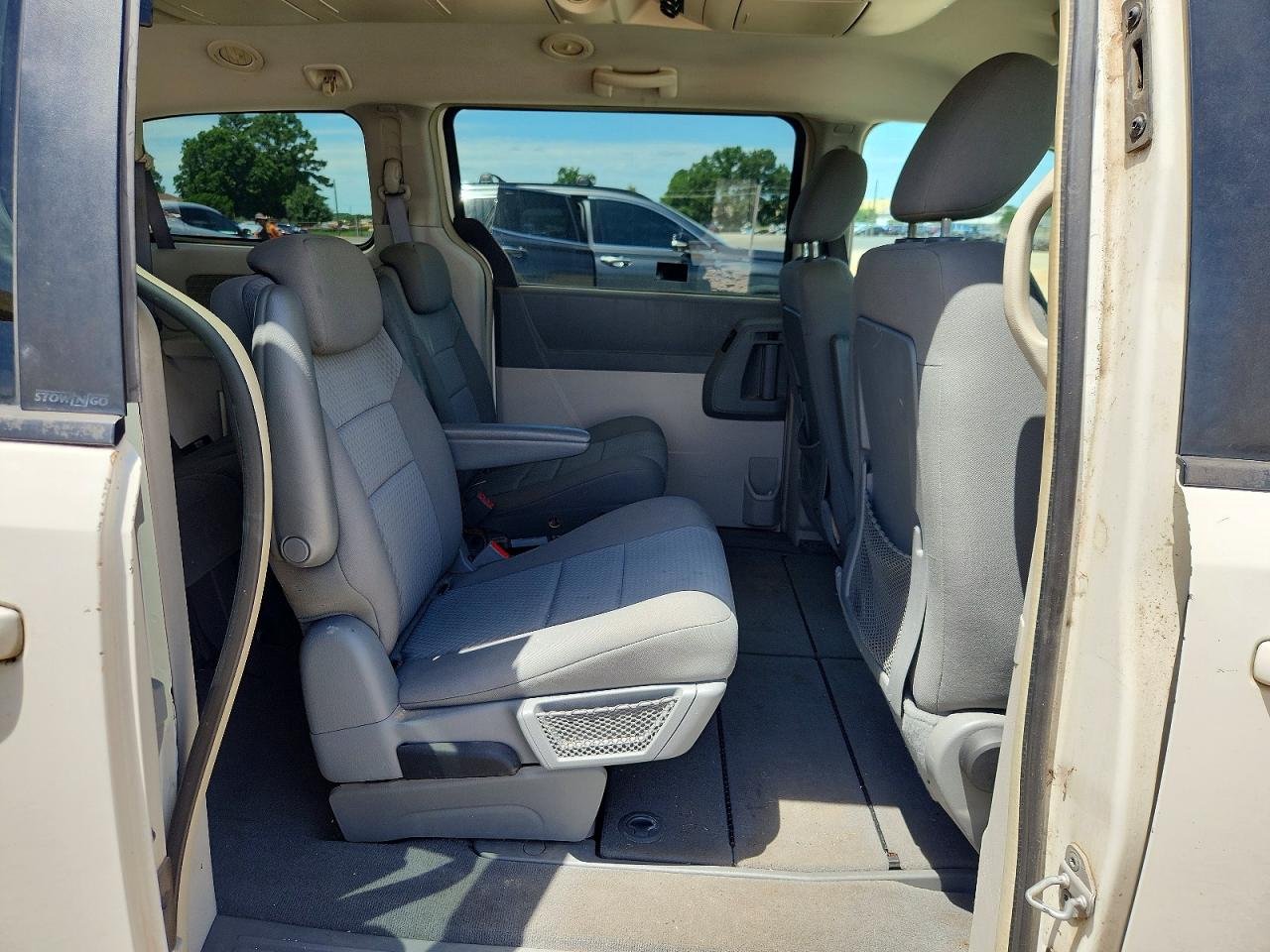 2010 Dodge Grand Caravan Sxt White vin: 2D4RN5D15AR203193