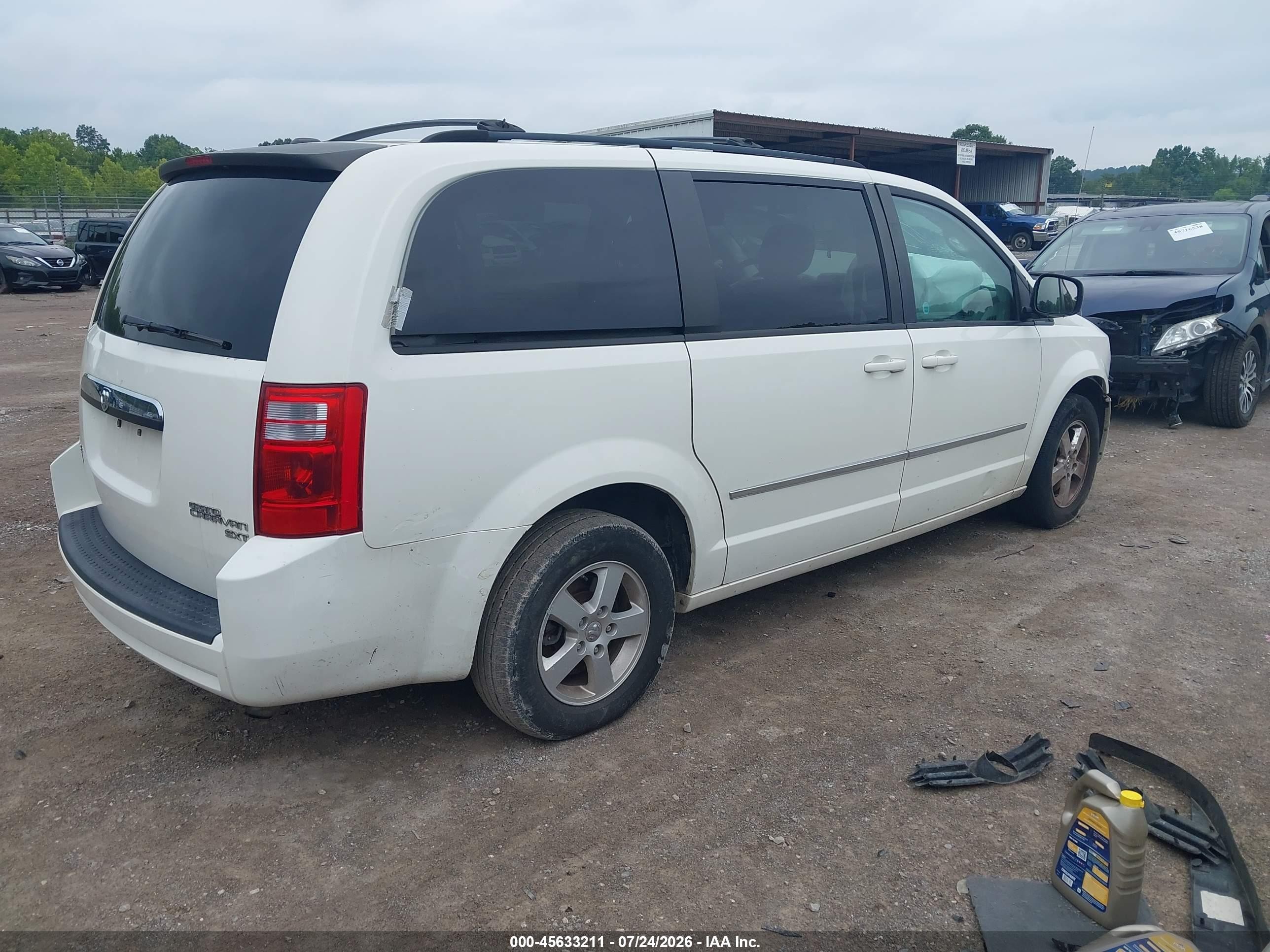 2010 Dodge Grand Caravan Sxt White vin: 2D4RN5D15AR210399