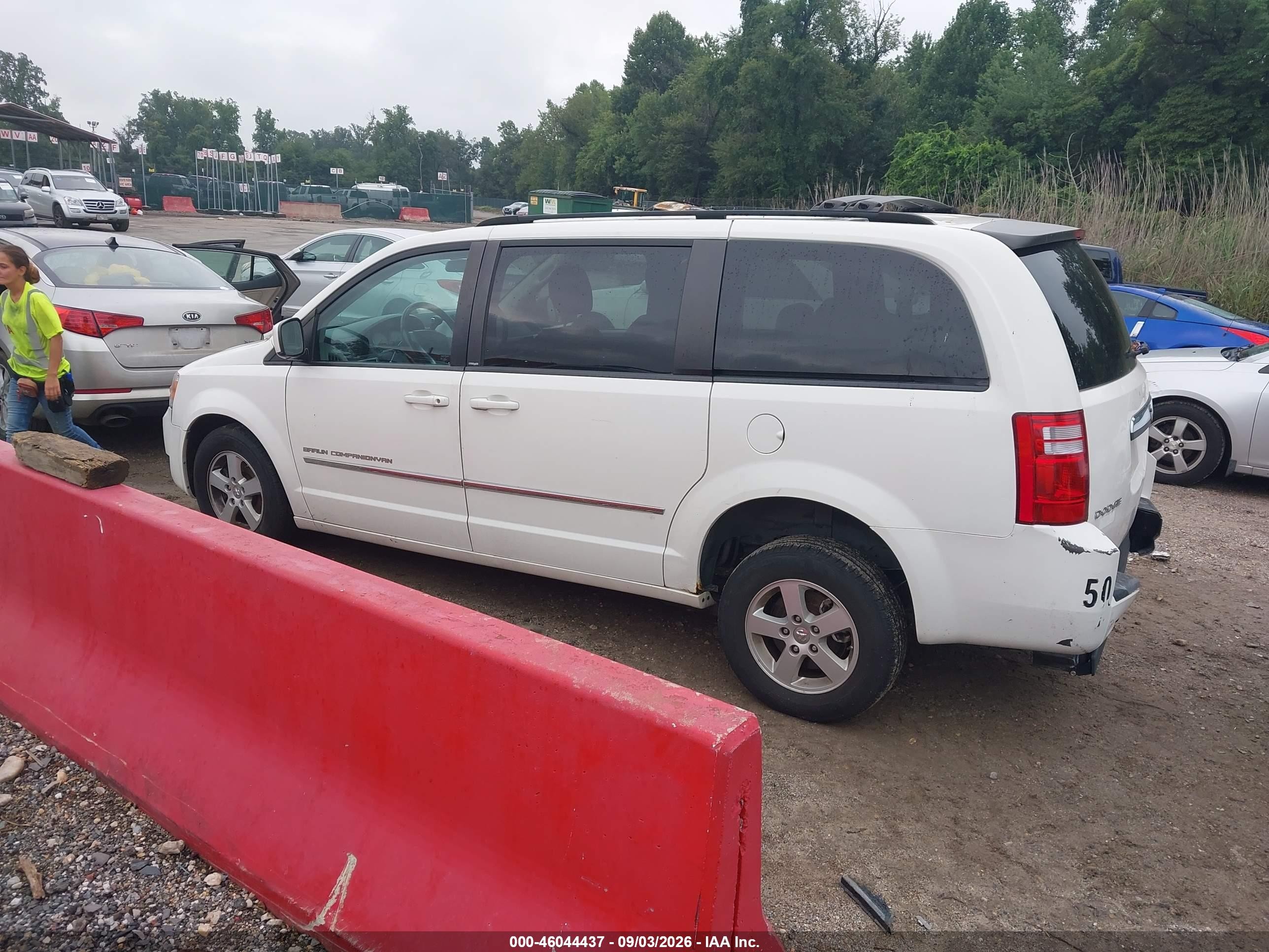 2010 Dodge Grand Caravan Sxt Белый vin: 2D4RN5D15AR215814