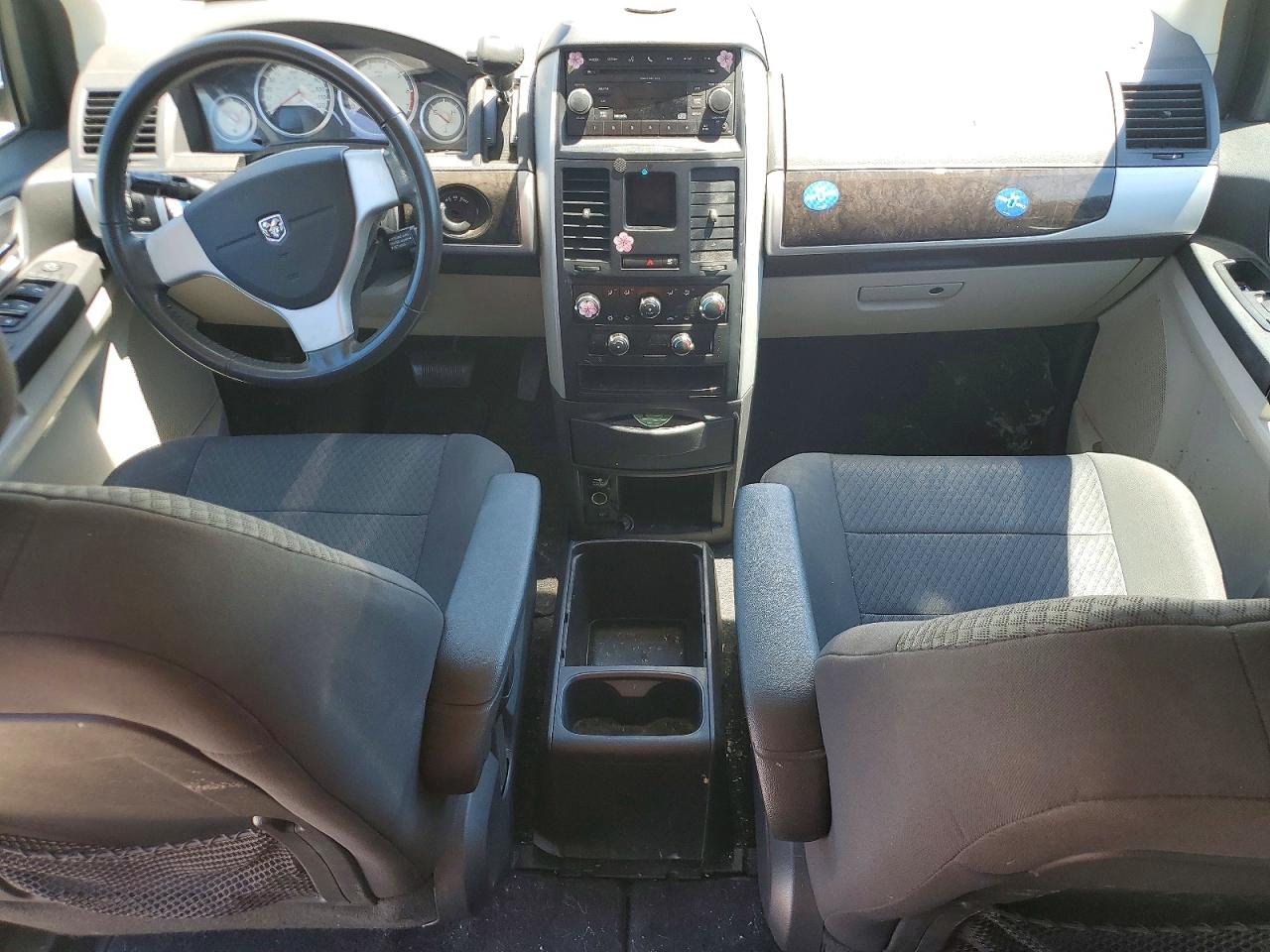 2010 Dodge Grand Caravan Sxt White vin: 2D4RN5D15AR443781