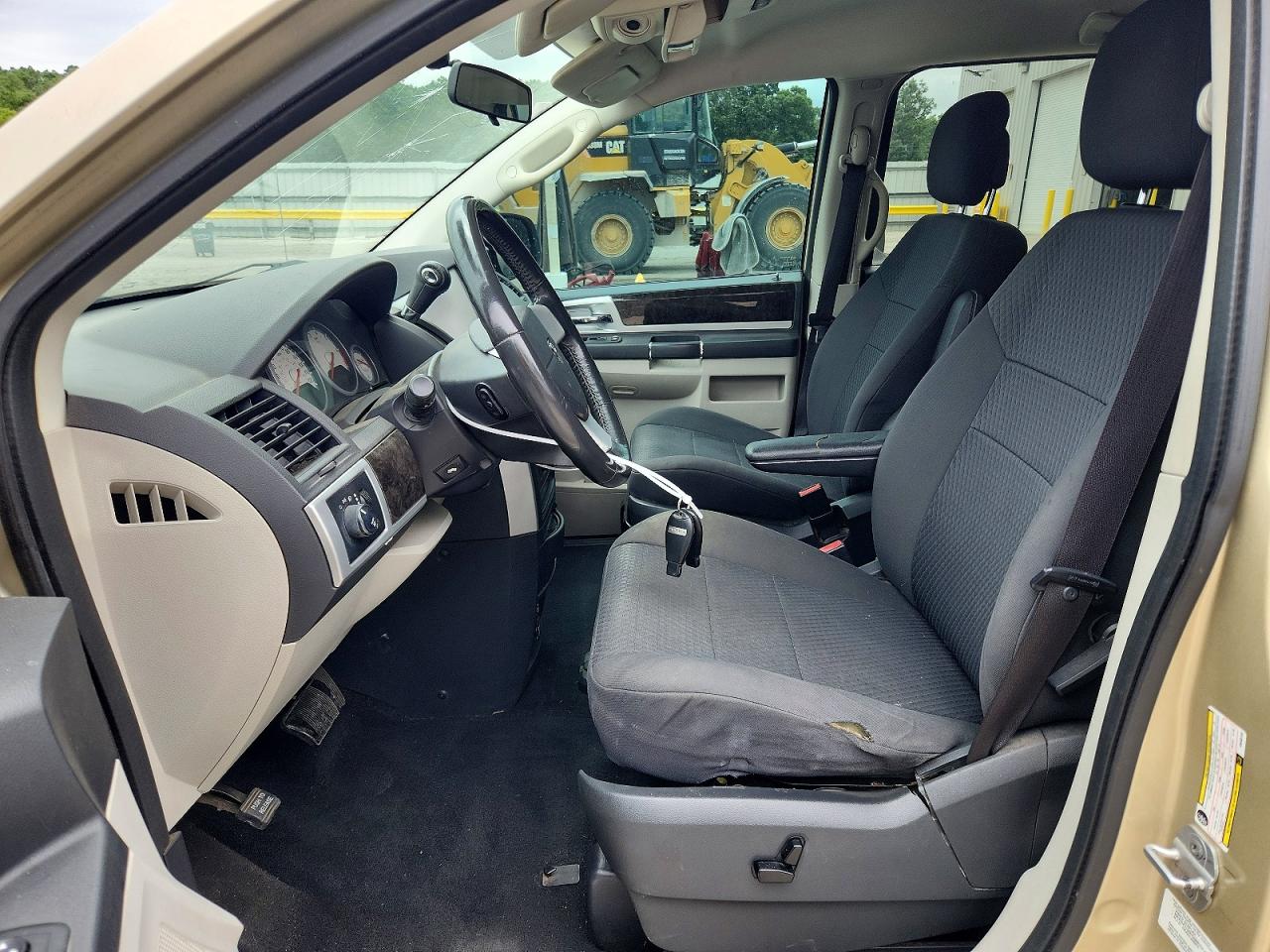 2010 Dodge Grand Caravan Sxt Tan vin: 2D4RN5D15AR483150