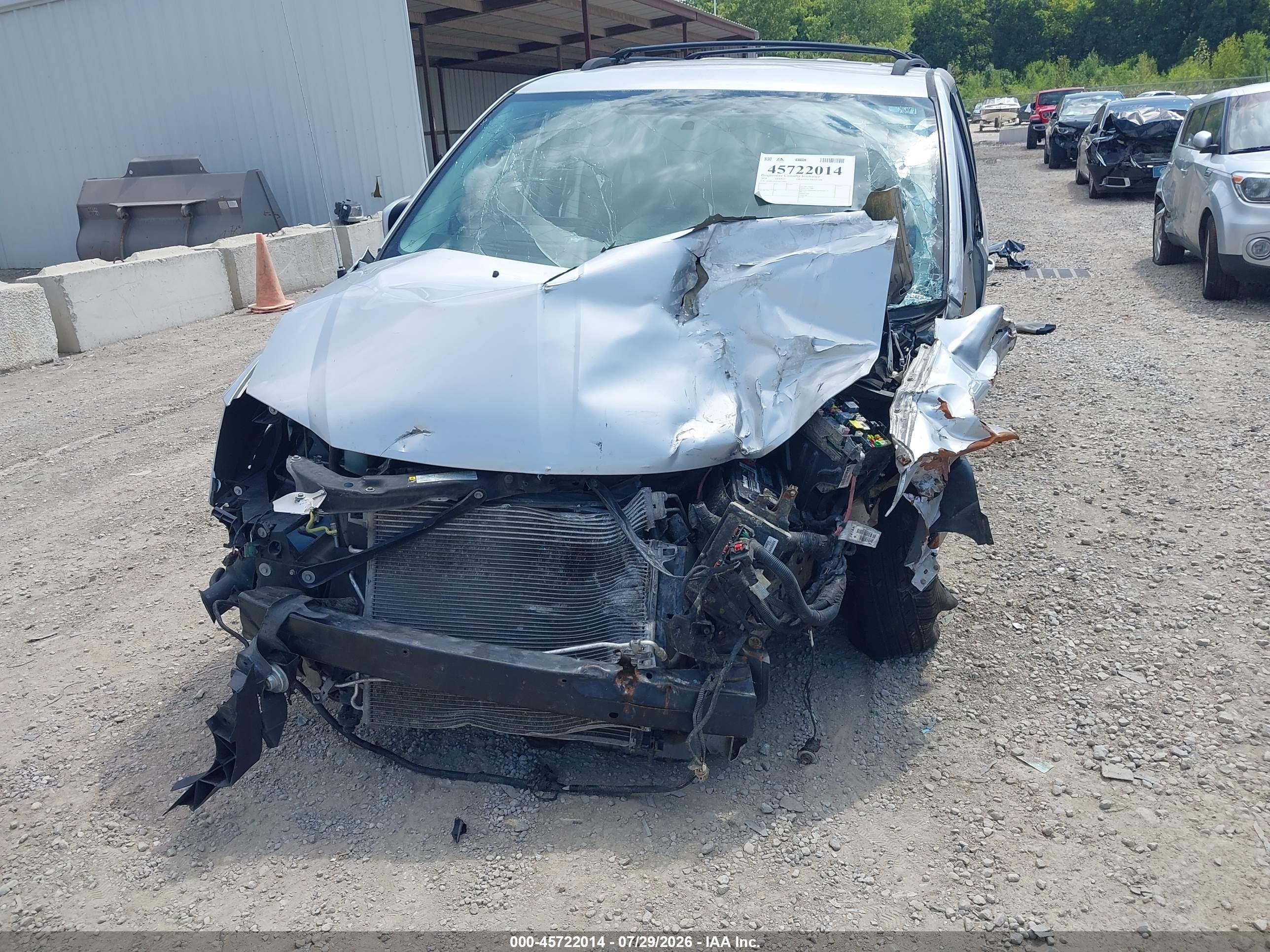 2010 Dodge Grand Caravan Sxt Silver vin: 2D4RN5D16AR119965