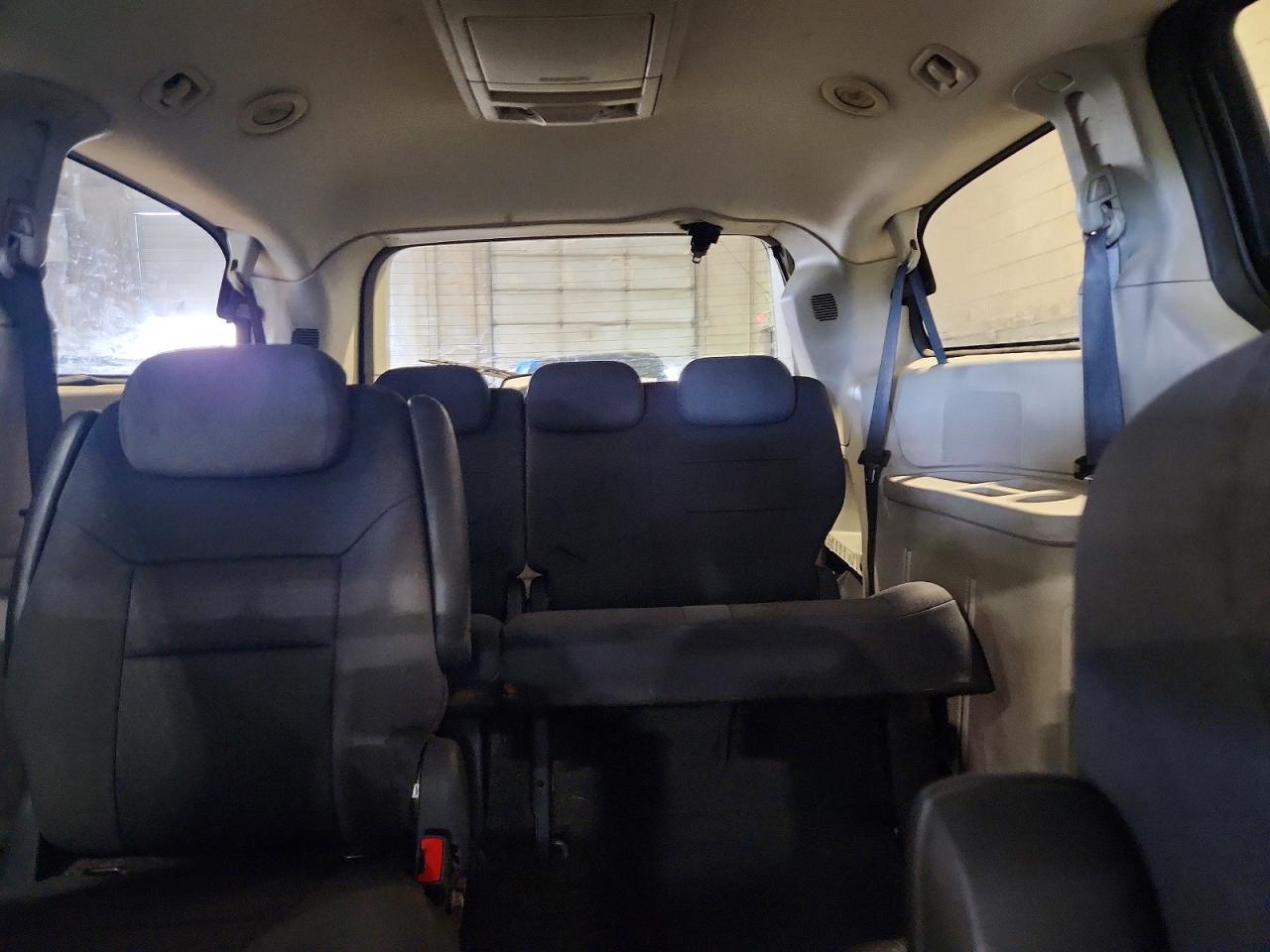 2010 Dodge Grand Caravan Sxt Black vin: 2D4RN5D16AR135647