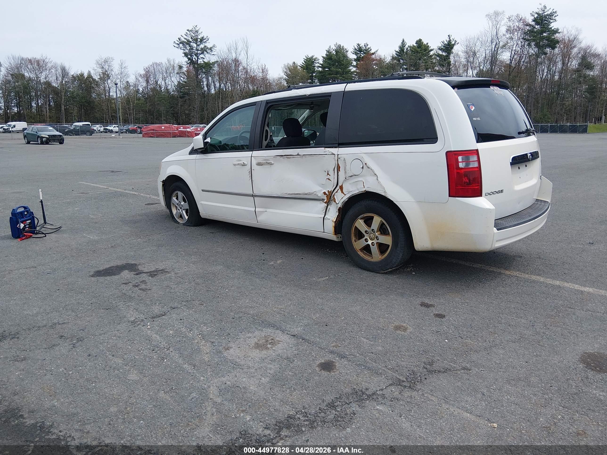 2010 Dodge Grand Caravan Sxt White vin: 2D4RN5D16AR232749