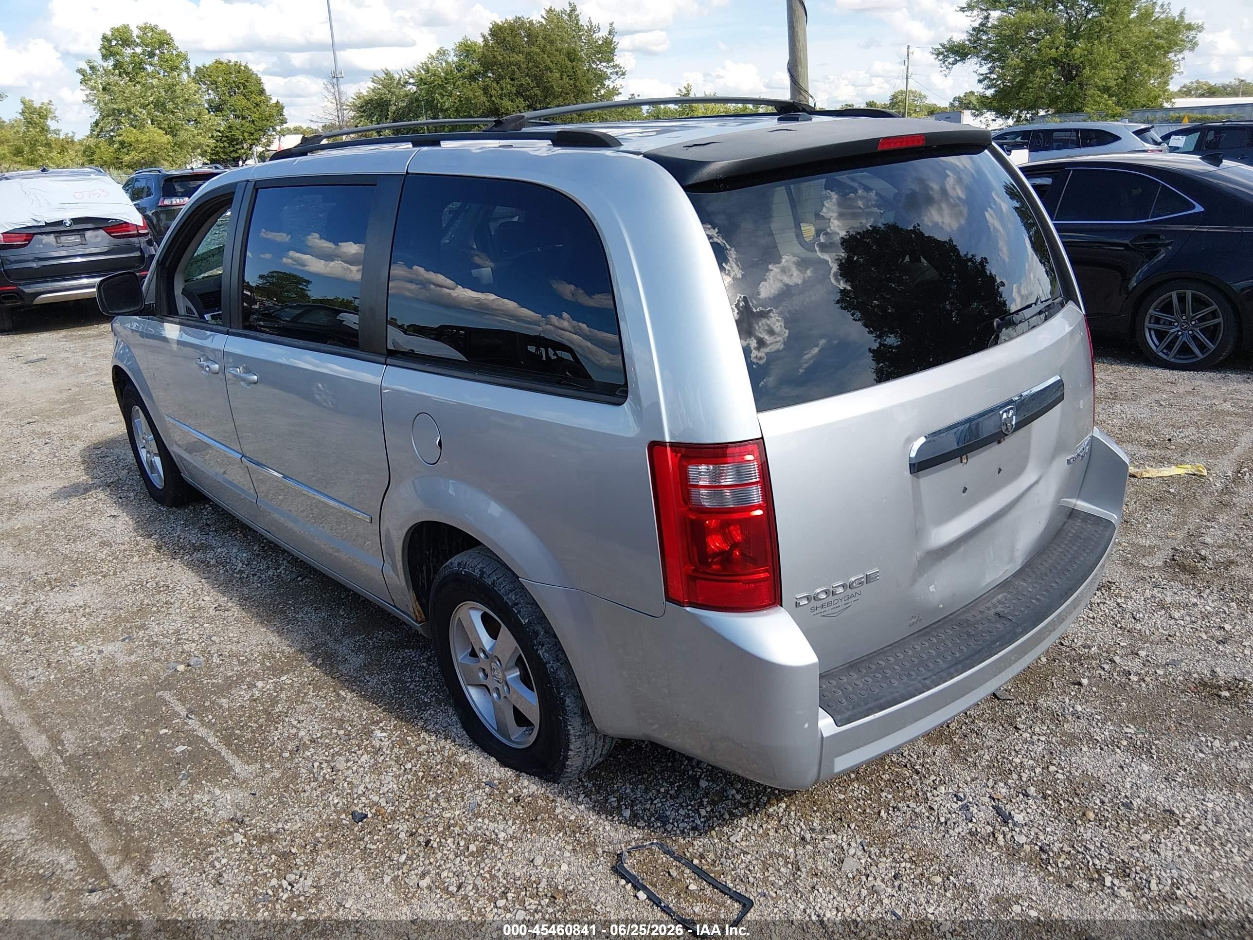2010 Dodge Grand Caravan Sxt Silver vin: 2D4RN5D16AR370324
