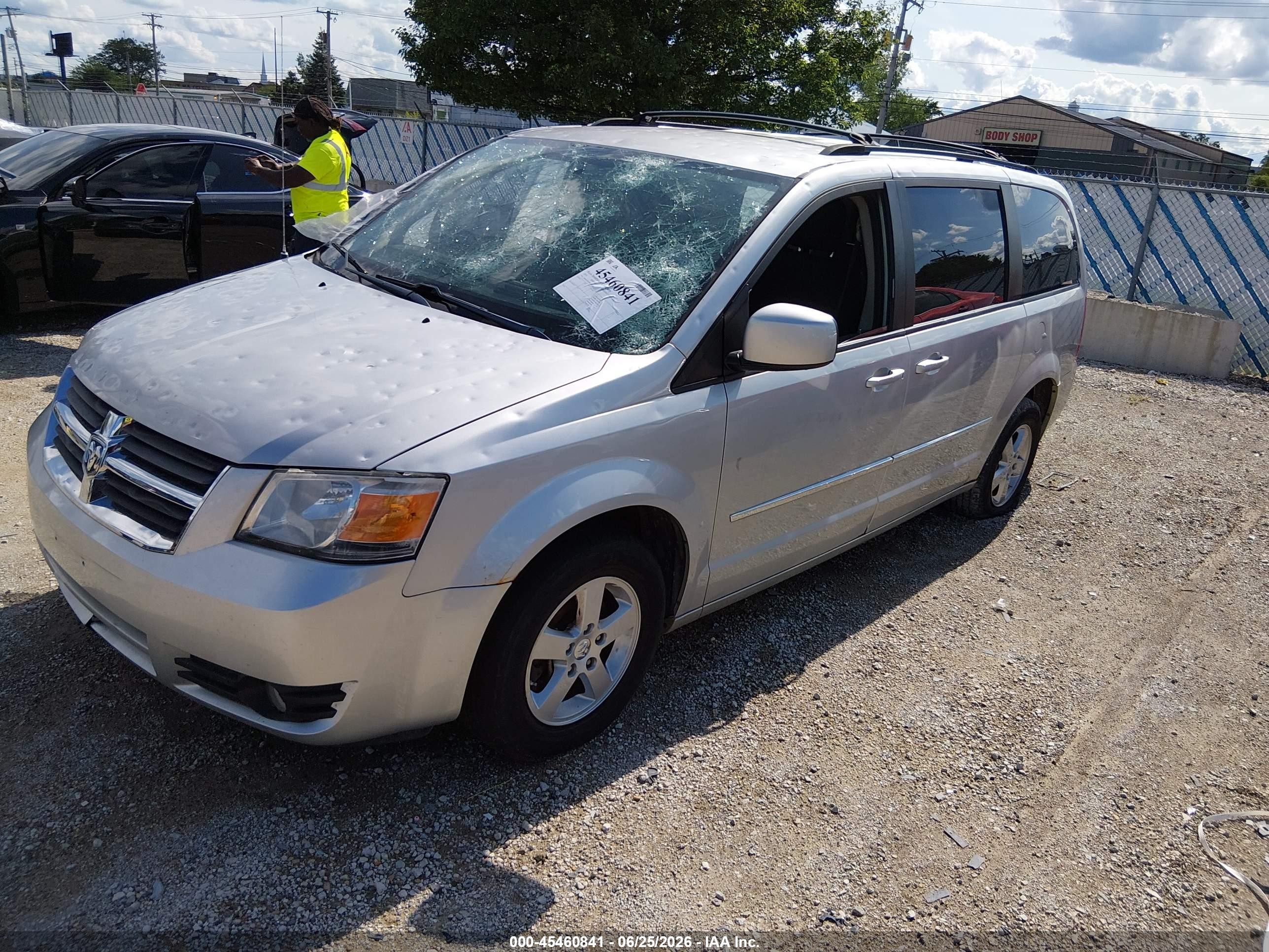 2010 Dodge Grand Caravan Sxt Silver vin: 2D4RN5D16AR370324