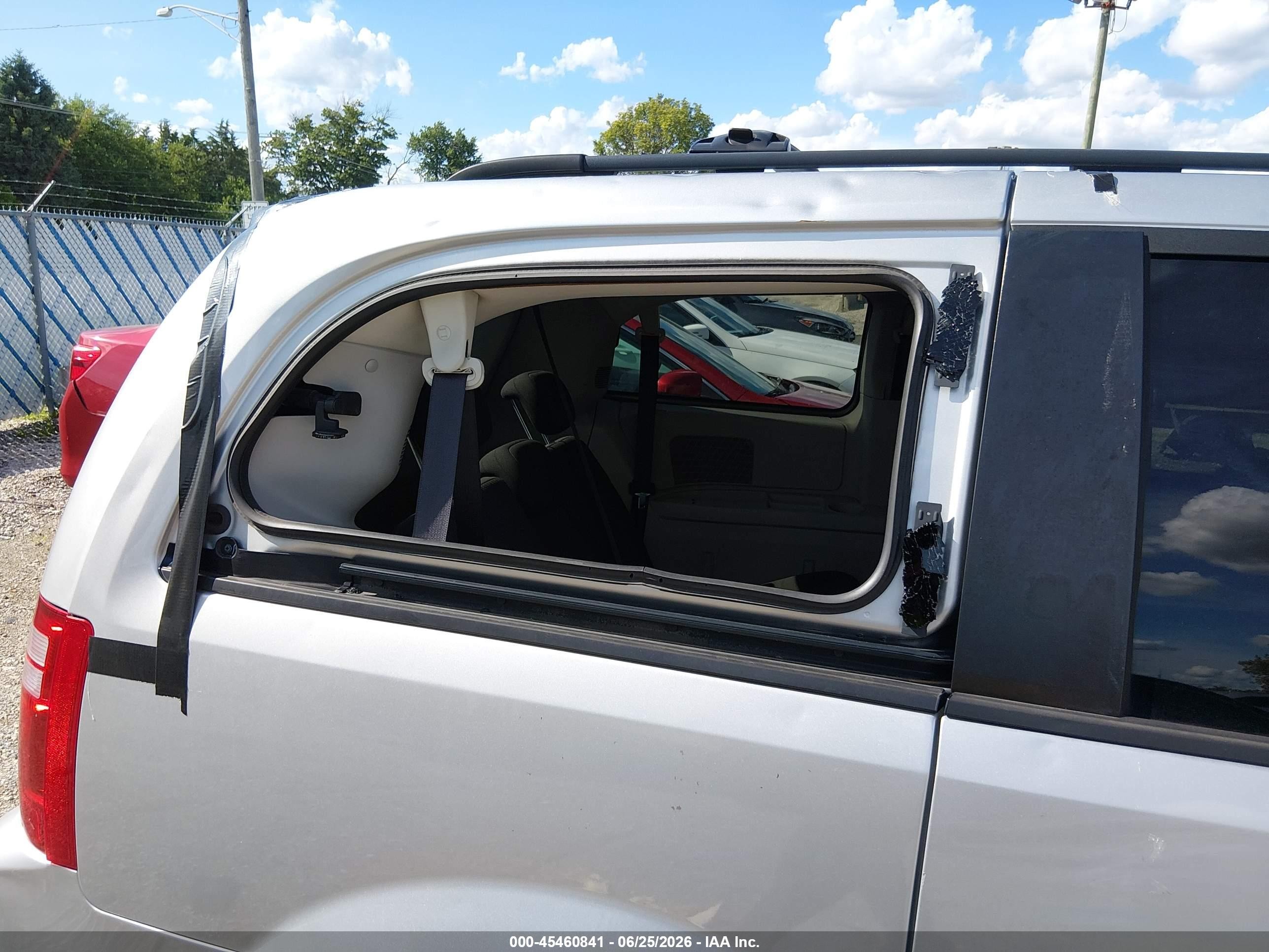 2010 Dodge Grand Caravan Sxt Silver vin: 2D4RN5D16AR370324