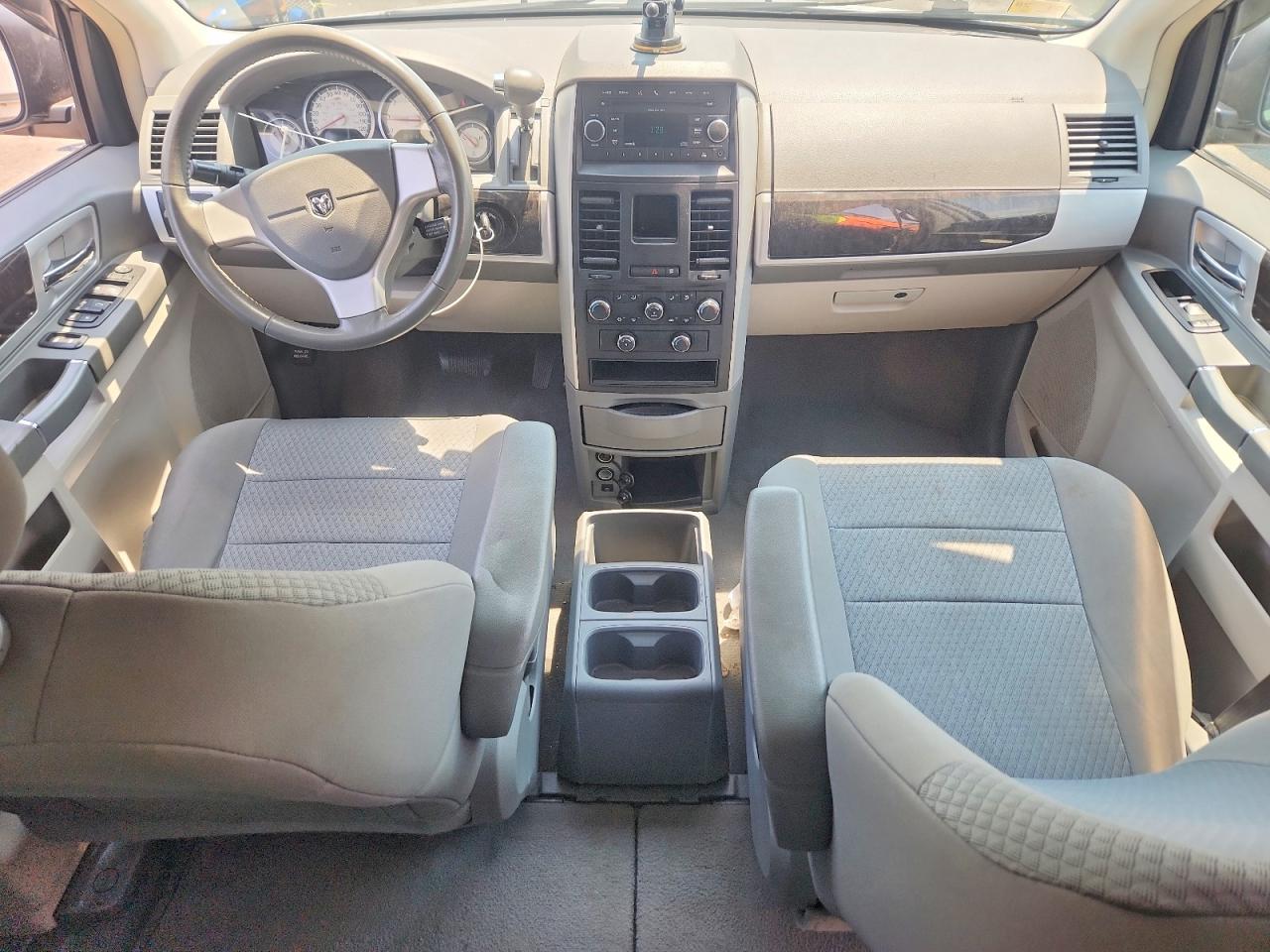 2010 Dodge Grand Caravan Sxt Silver vin: 2D4RN5D16AR409395