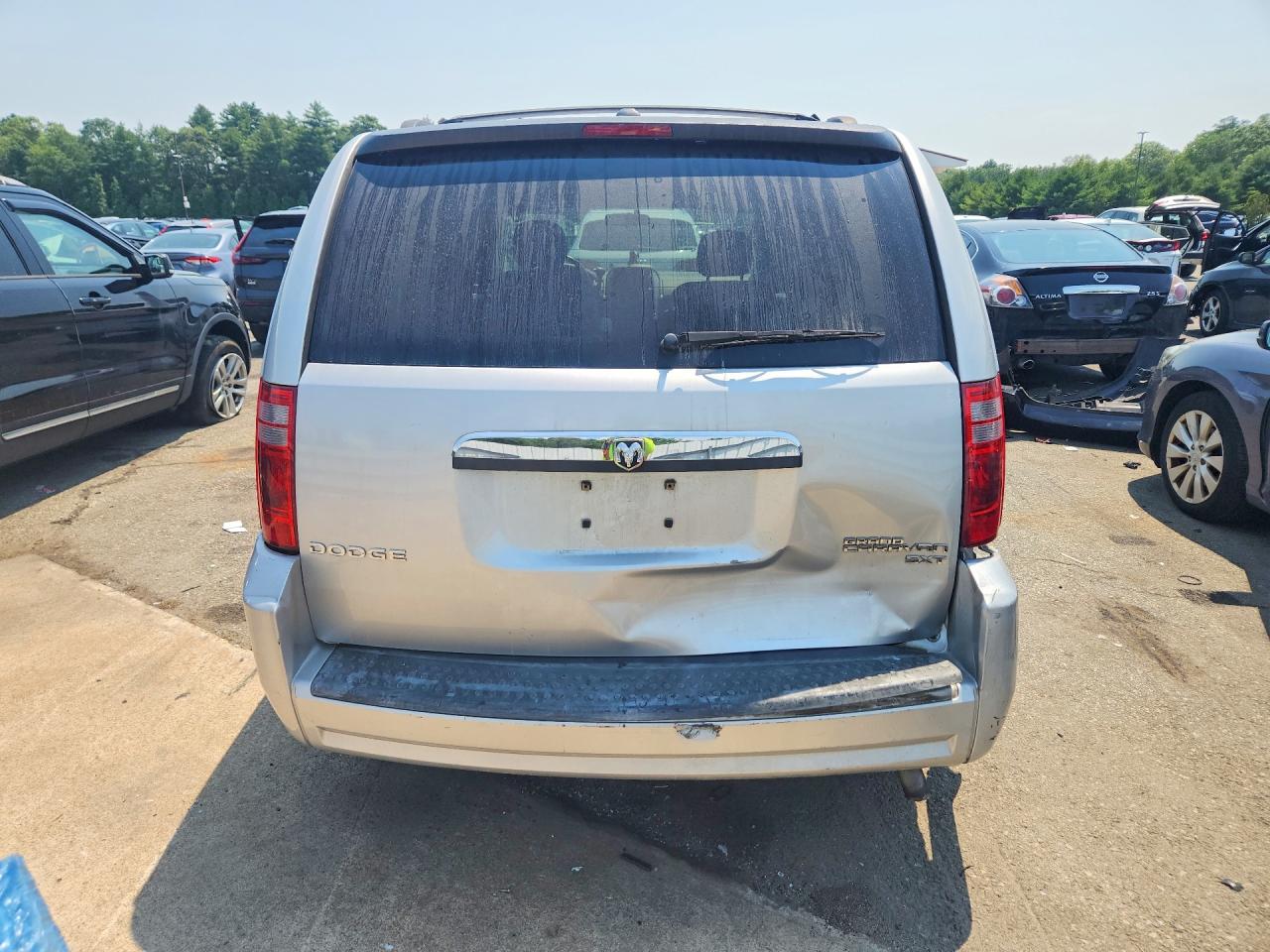 2010 Dodge Grand Caravan Sxt Silver vin: 2D4RN5D16AR409395