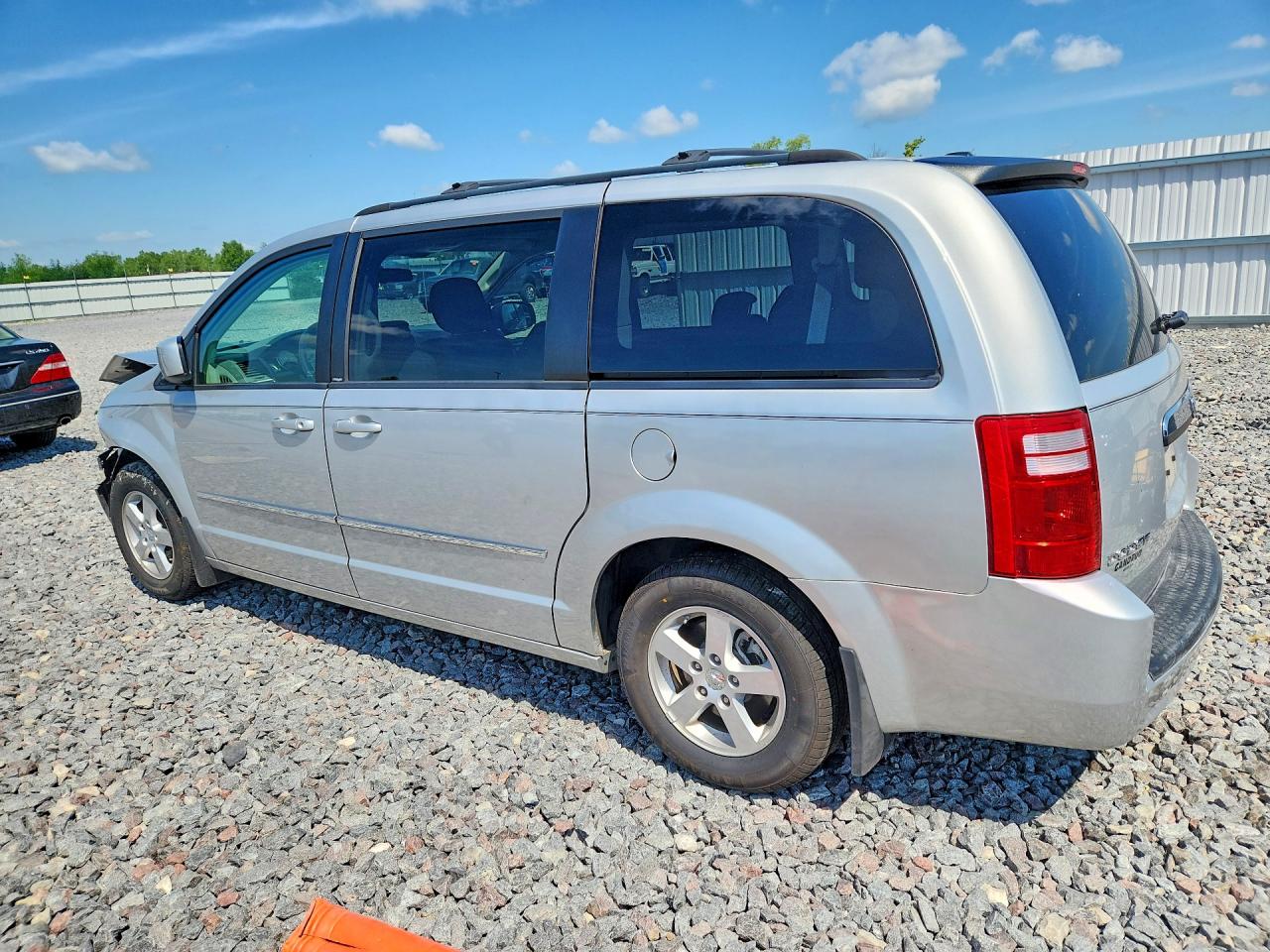 2010 Dodge Grand Caravan Sxt Серебряный vin: 2D4RN5D17AR134717