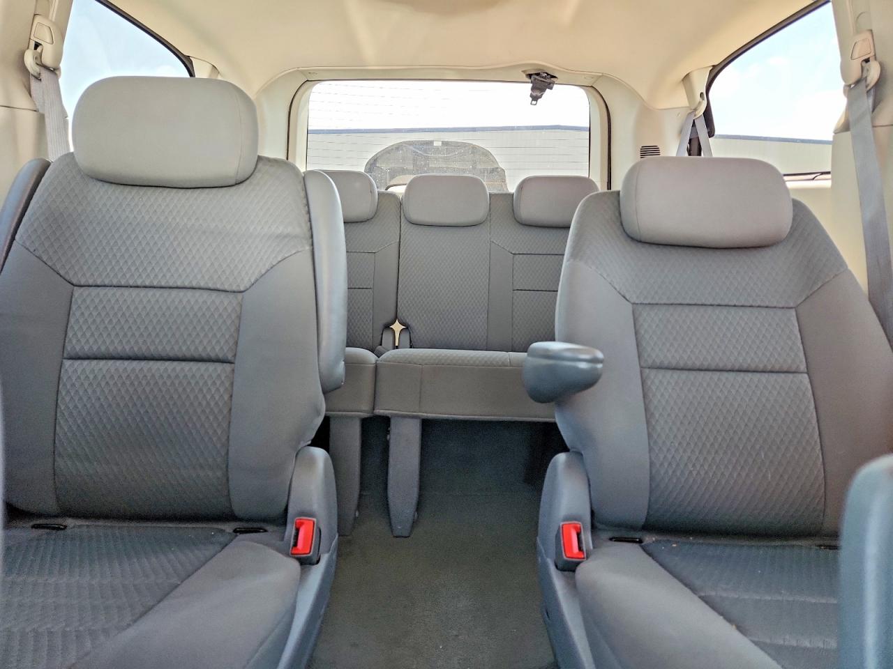 2010 Dodge Grand Caravan Sxt Серебряный vin: 2D4RN5D17AR134717