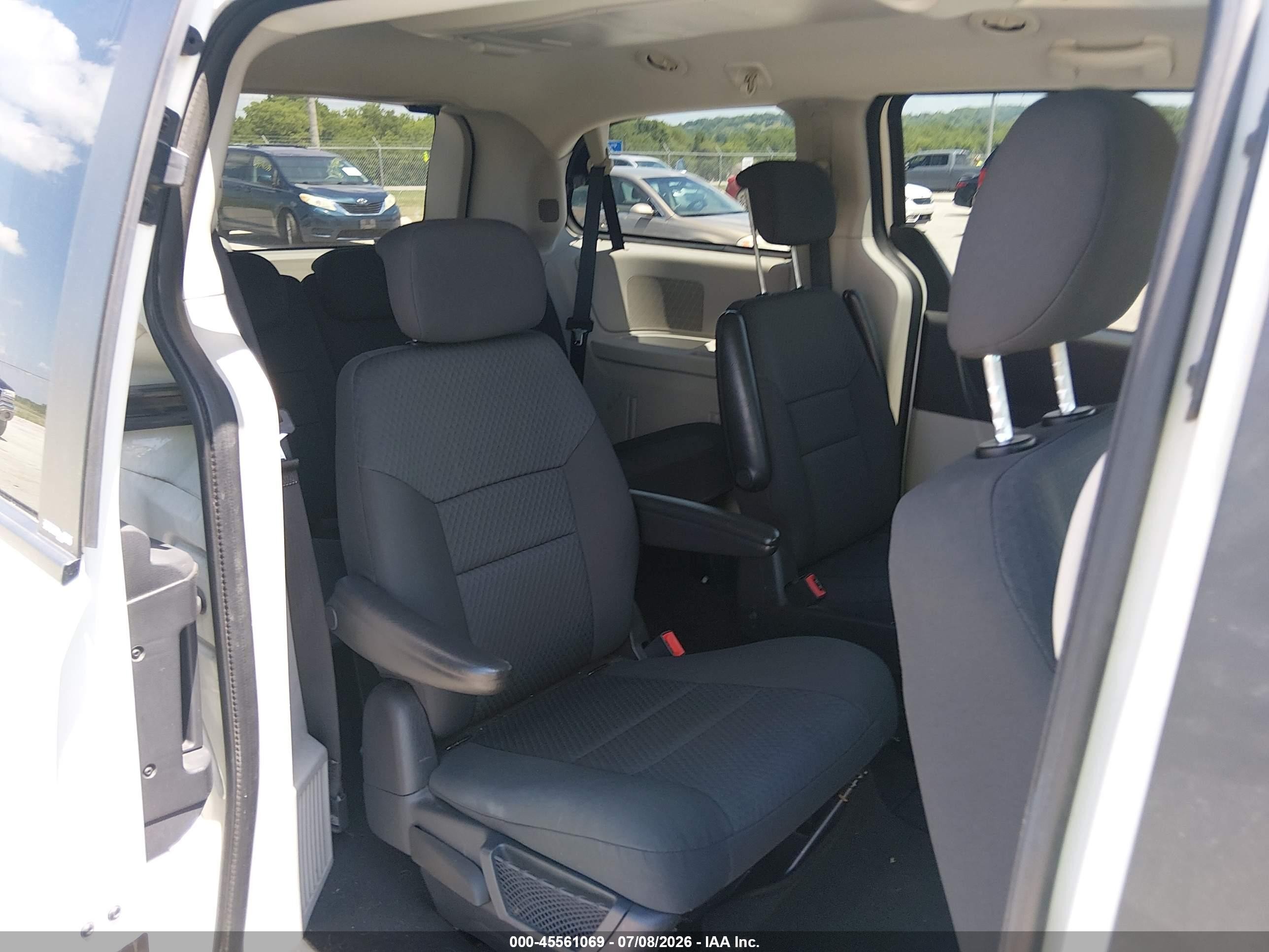 2010 Dodge Grand Caravan Sxt White vin: 2D4RN5D17AR219489