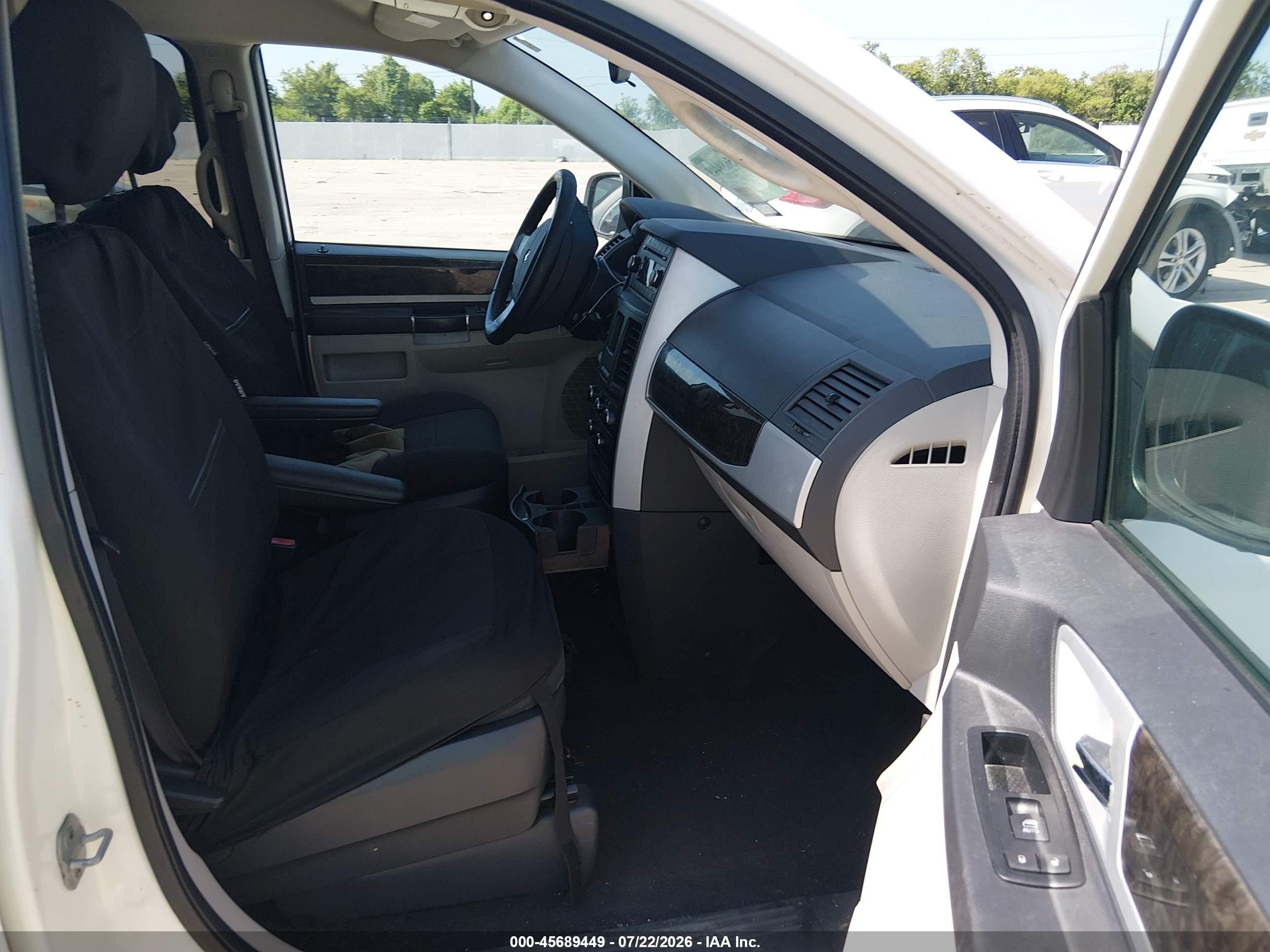2010 Dodge Grand Caravan Sxt White vin: 2D4RN5D17AR256459