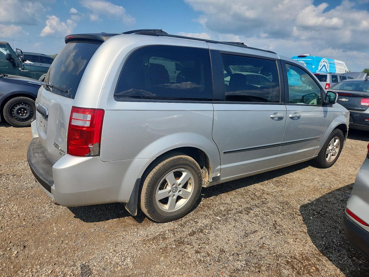 2010 Dodge Grand Caravan Sxt Серебряный vin: 2D4RN5D18AR147766