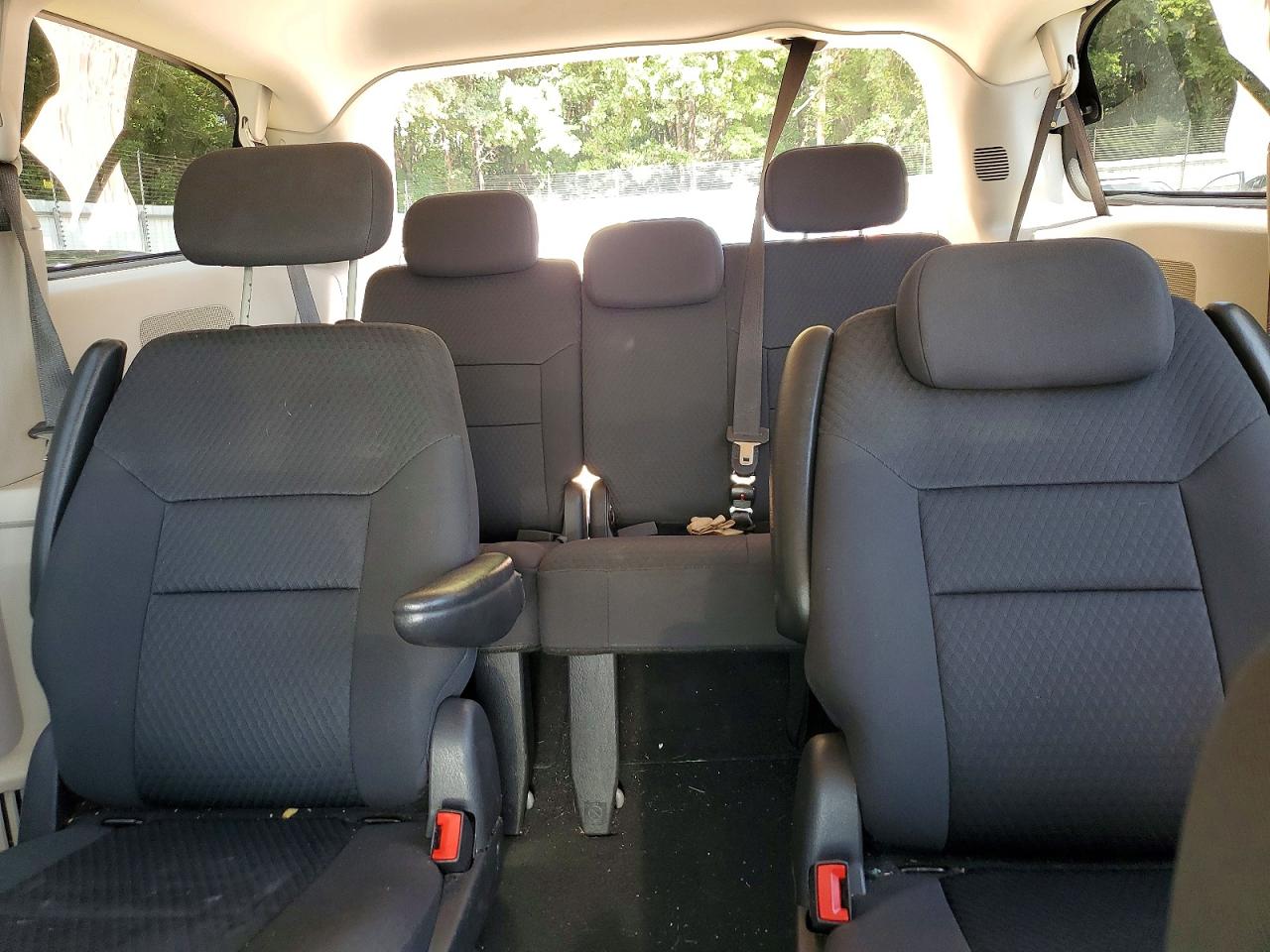 2010 Dodge Grand Caravan Sxt Silver vin: 2D4RN5D18AR181402