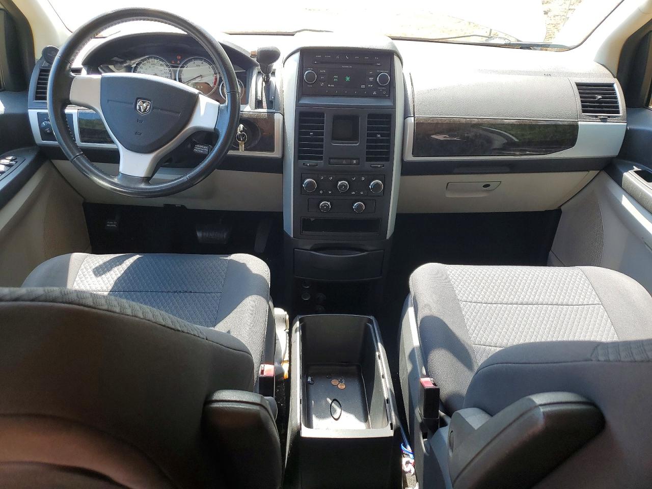 2010 Dodge Grand Caravan Sxt Silver vin: 2D4RN5D18AR181402