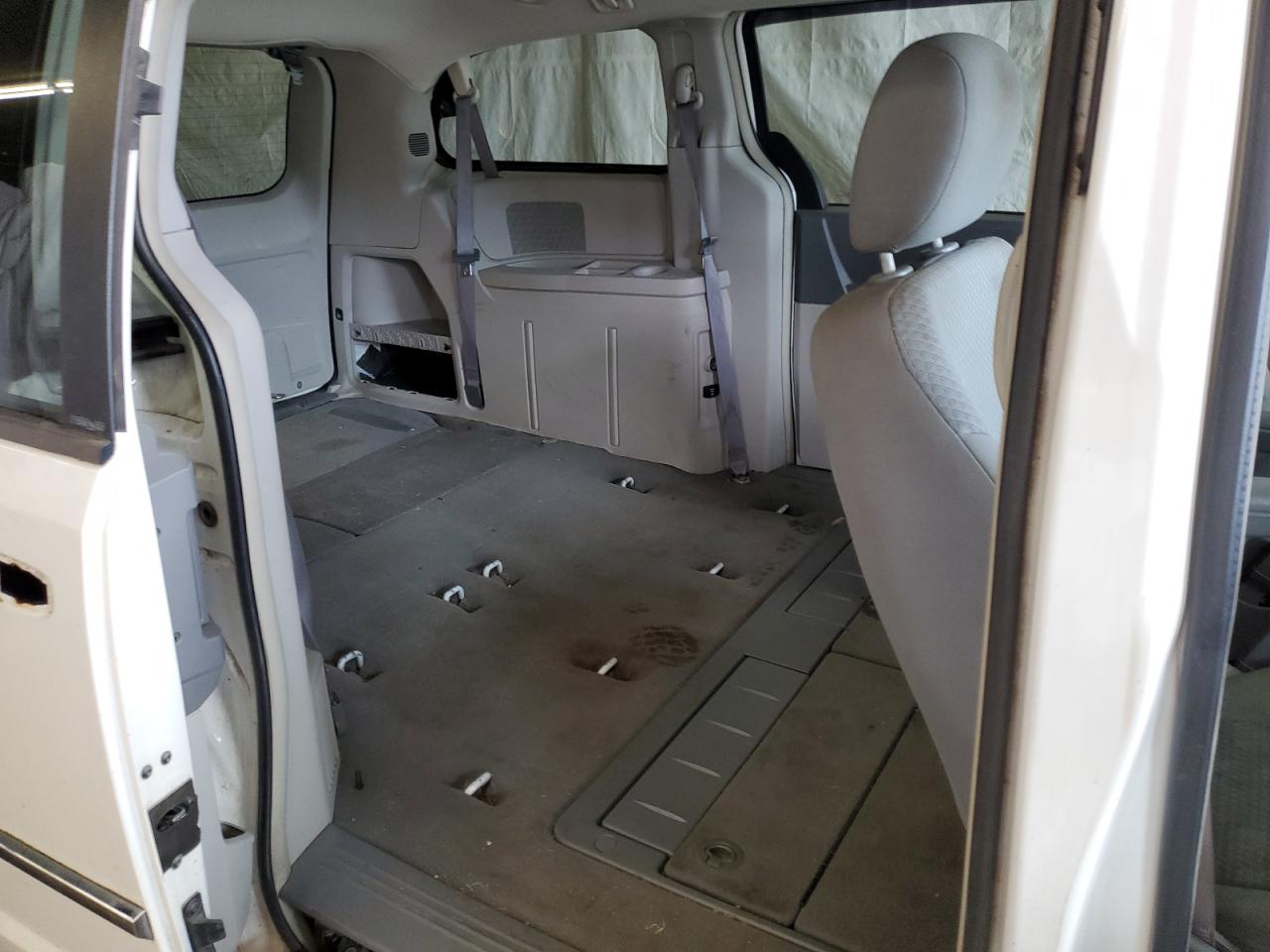 2010 Dodge Grand Caravan Sxt White vin: 2D4RN5D18AR190813