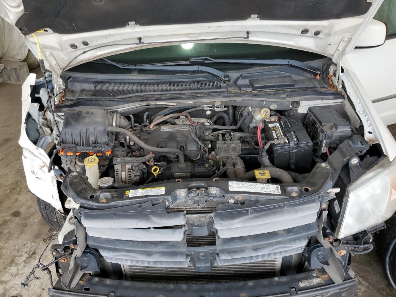 2010 Dodge Grand Caravan Sxt White vin: 2D4RN5D18AR190813