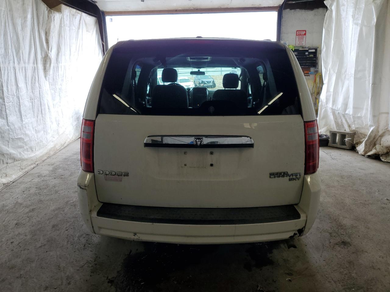 2010 Dodge Grand Caravan Sxt White vin: 2D4RN5D18AR190813