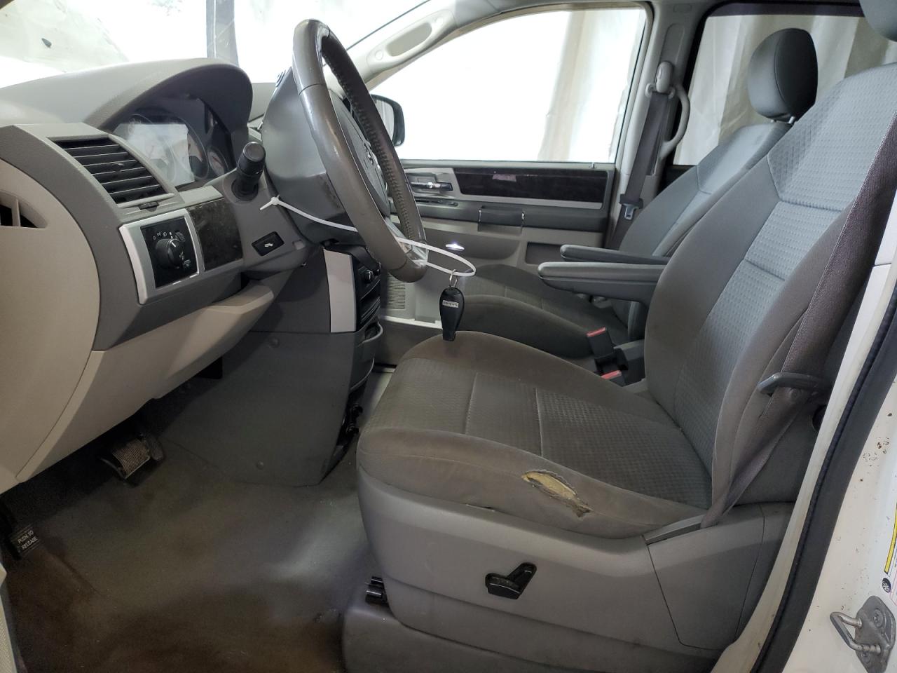 2010 Dodge Grand Caravan Sxt White vin: 2D4RN5D18AR190813