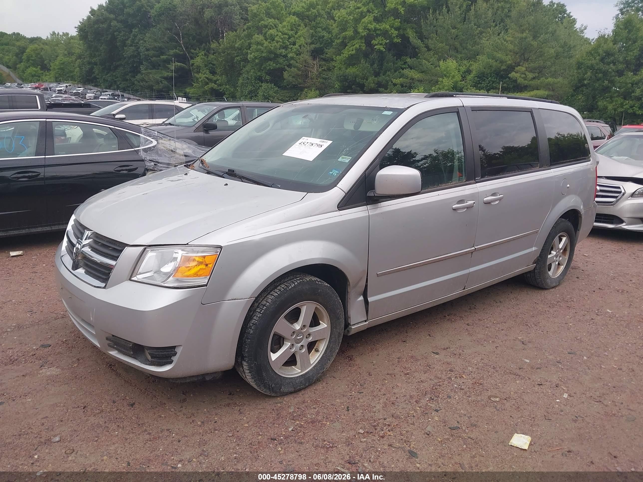 2010 Dodge Grand Caravan Sxt Silver vin: 2D4RN5D18AR246880