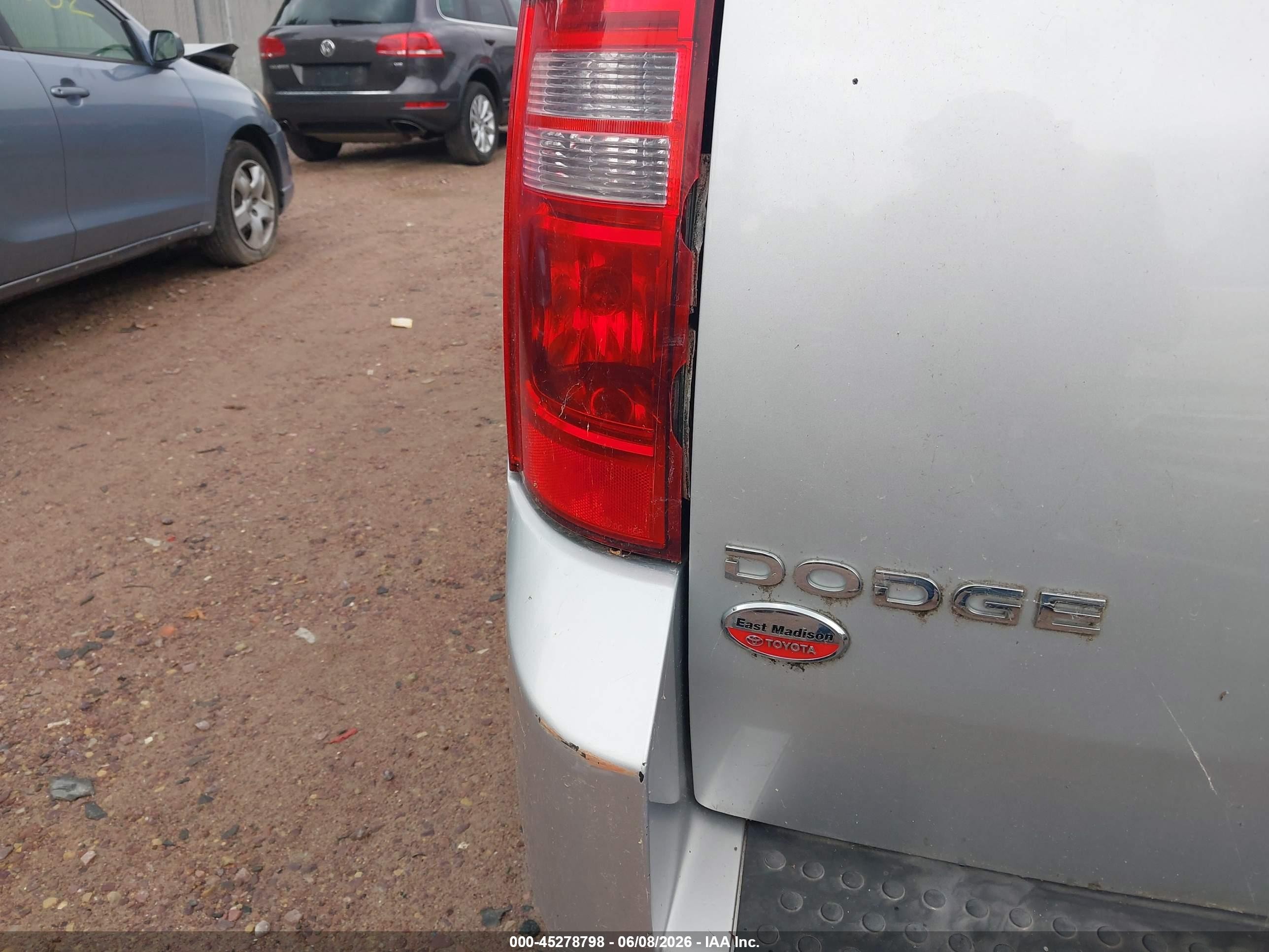 2010 Dodge Grand Caravan Sxt Silver vin: 2D4RN5D18AR246880
