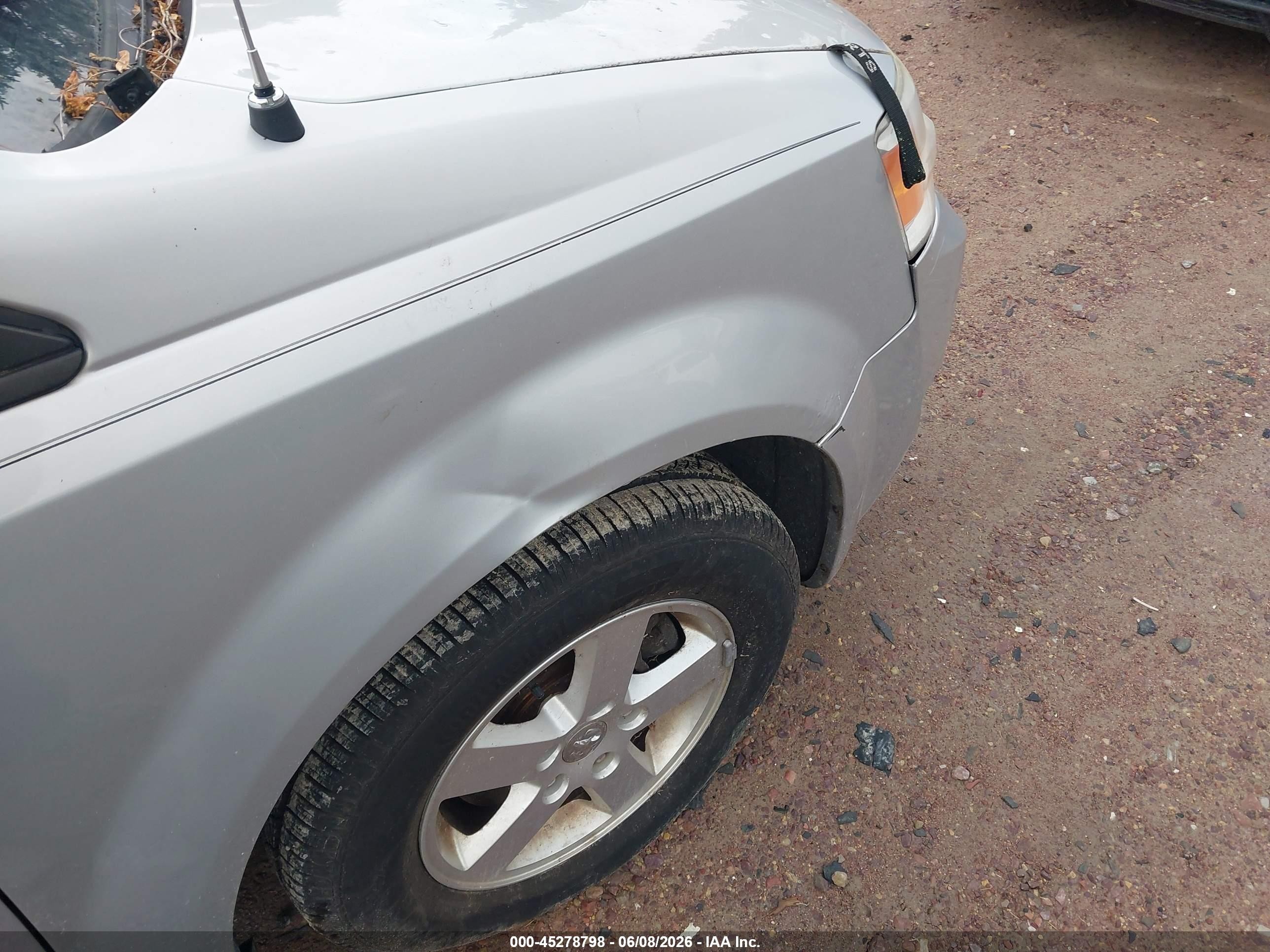 2010 Dodge Grand Caravan Sxt Silver vin: 2D4RN5D18AR246880