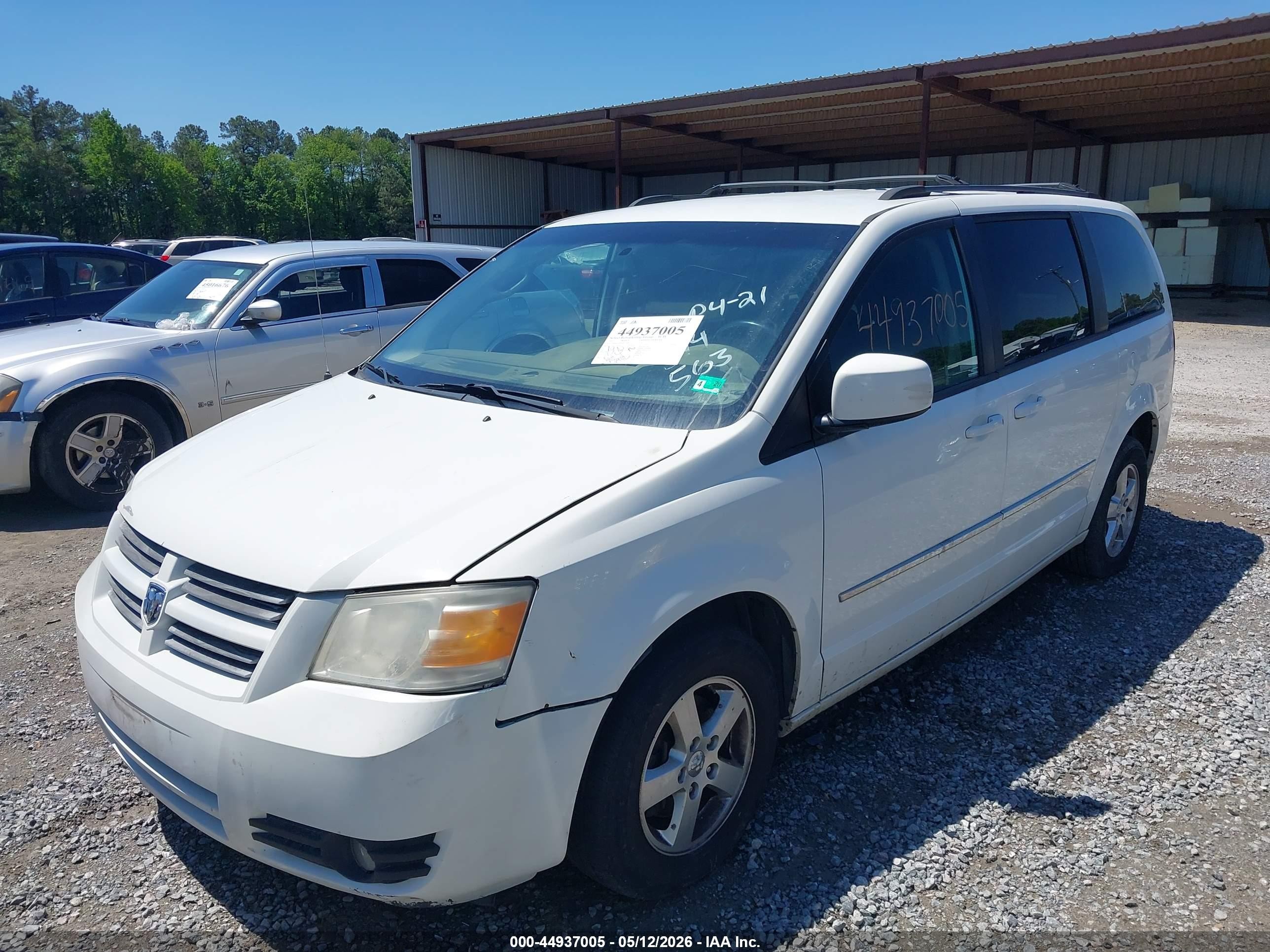 2010 Dodge Grand Caravan Sxt Белый vin: 2D4RN5D18AR314563