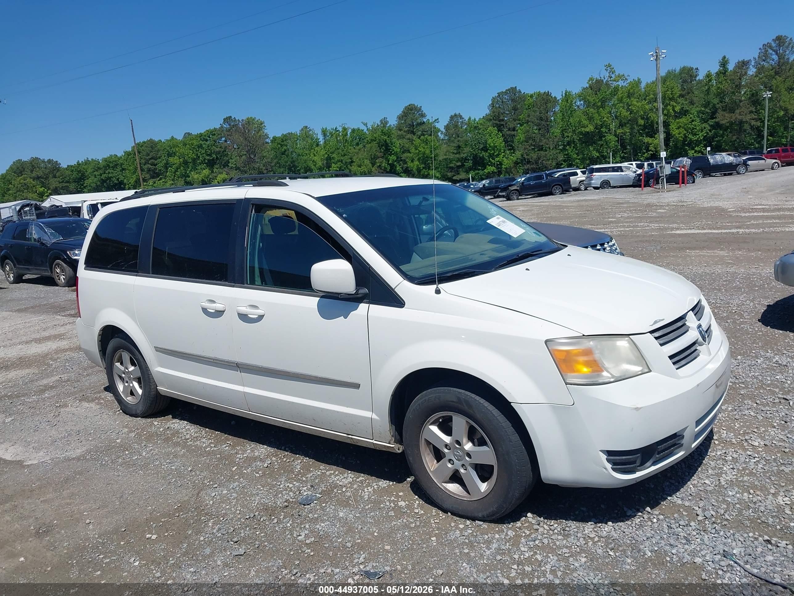 2010 Dodge Grand Caravan Sxt Белый vin: 2D4RN5D18AR314563