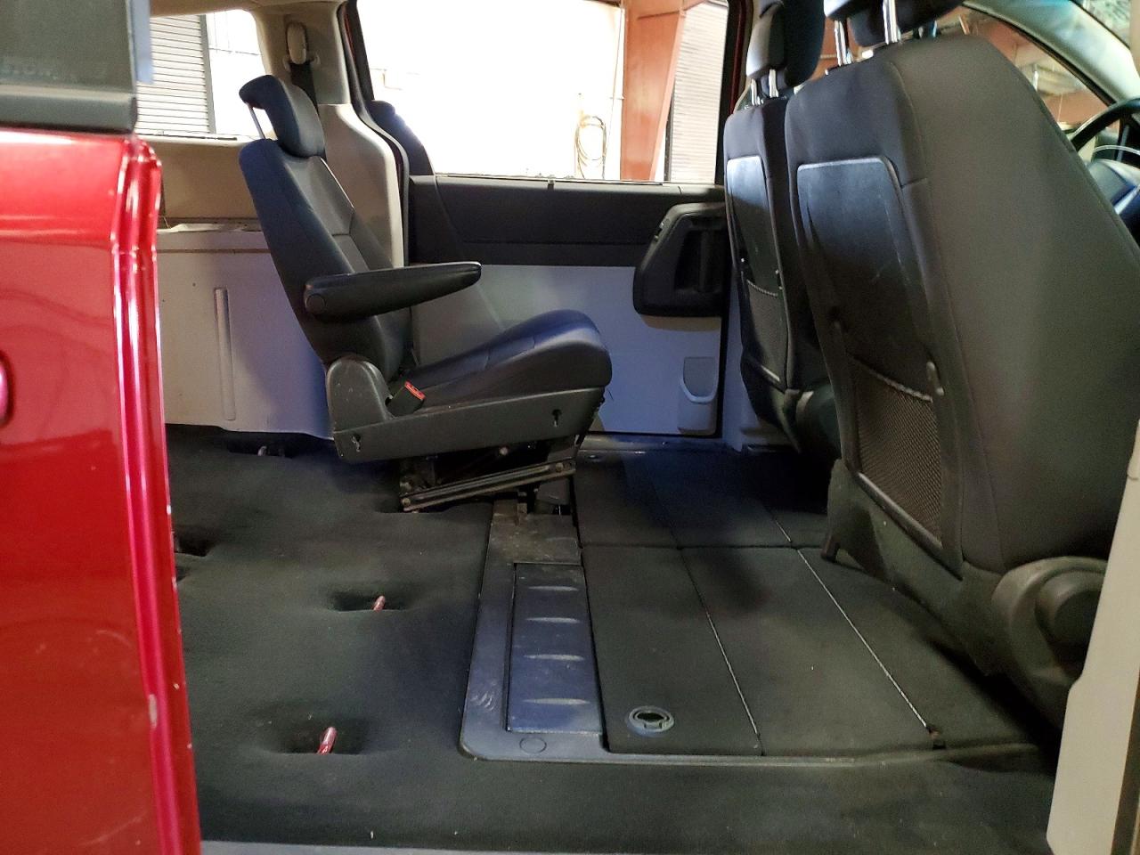 2010 Dodge Grand Caravan Sxt Red vin: 2D4RN5D18AR369109