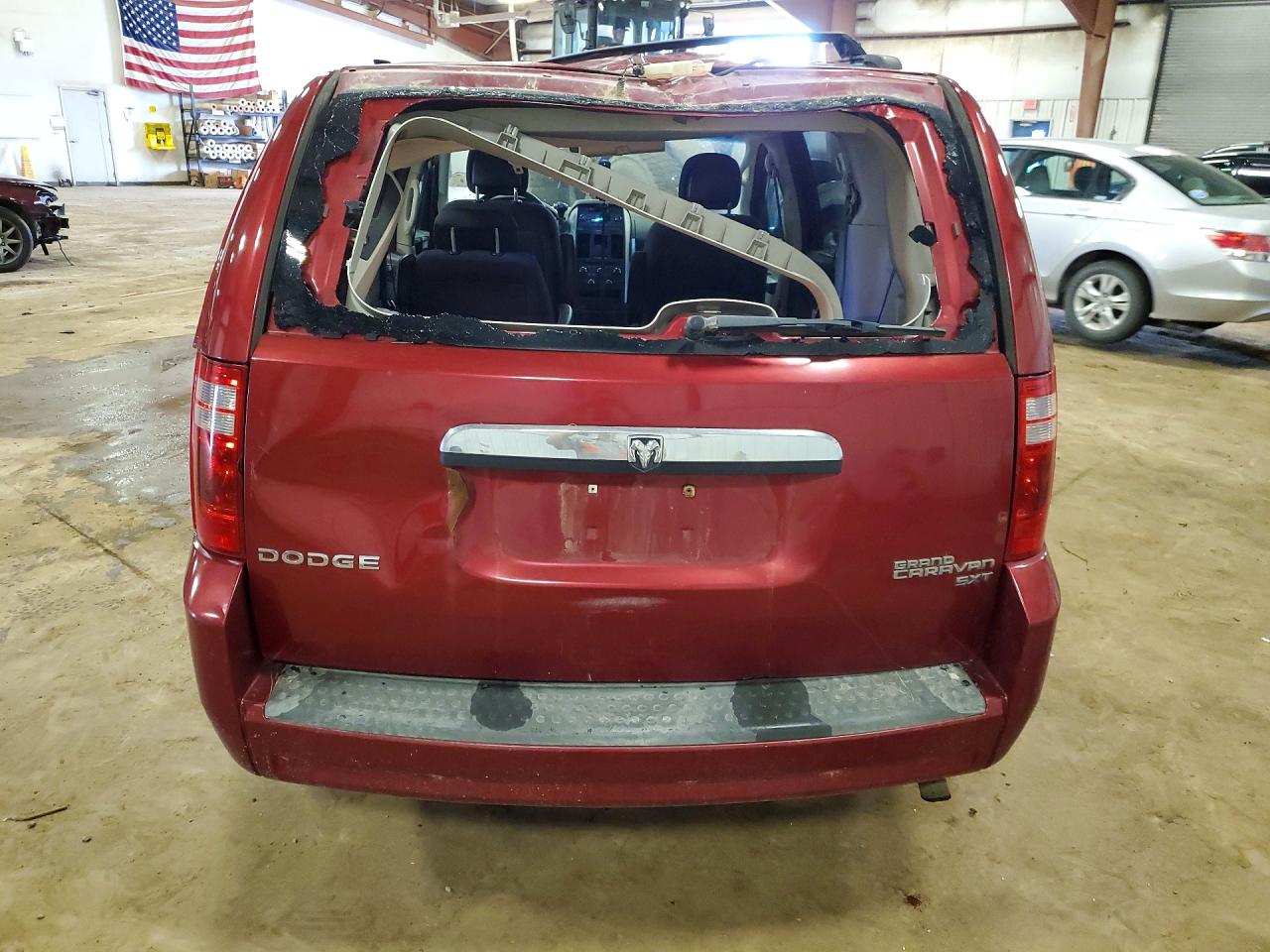 2010 Dodge Grand Caravan Sxt Red vin: 2D4RN5D18AR369109