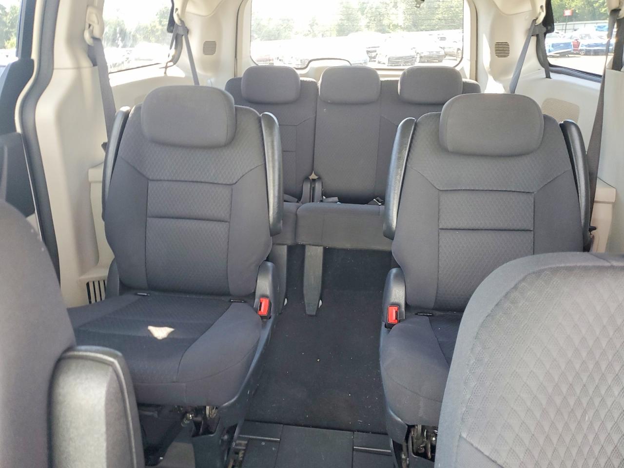 2010 Dodge Grand Caravan Sxt White vin: 2D4RN5D18AR433181
