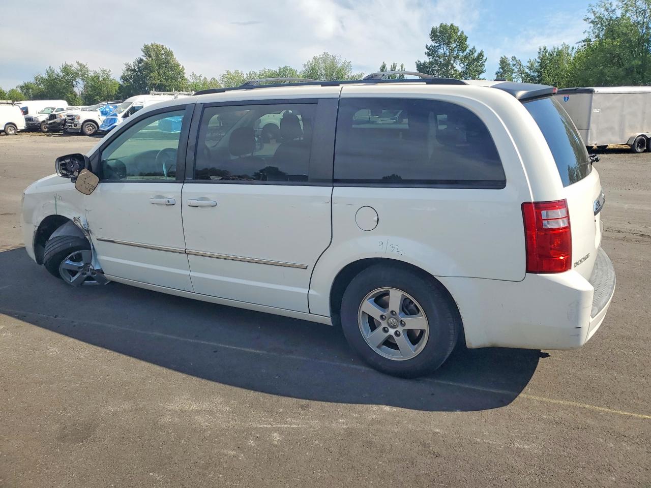 2010 Dodge Grand Caravan Sxt White vin: 2D4RN5D18AR433181