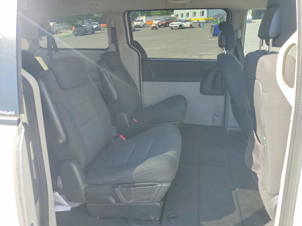 2010 Dodge Grand Caravan Sxt White vin: 2D4RN5D18AR433181