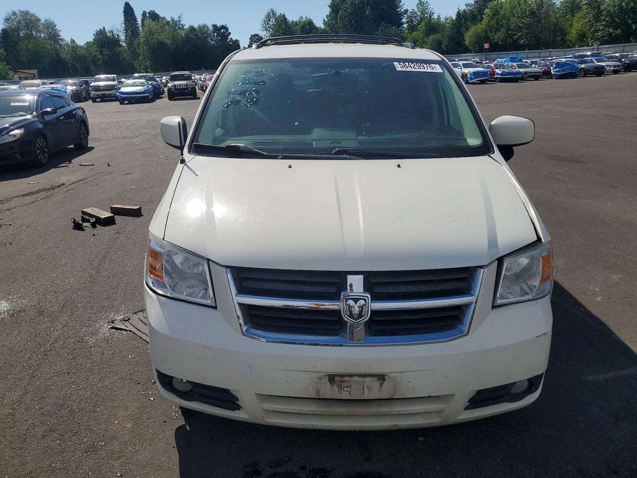 2010 Dodge Grand Caravan Sxt White vin: 2D4RN5D18AR433181