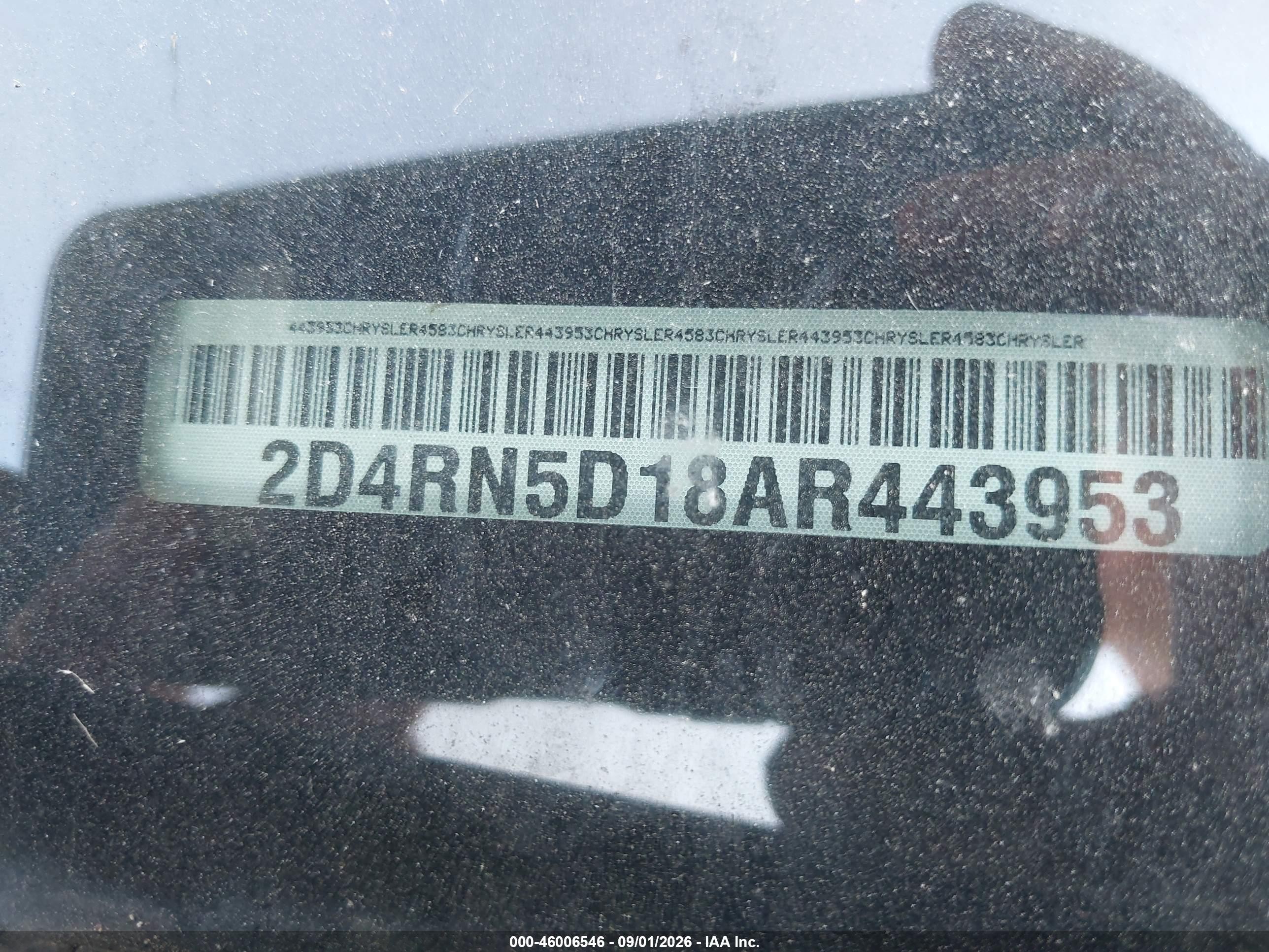 2010 Dodge Grand Caravan Sxt Silver vin: 2D4RN5D18AR443953