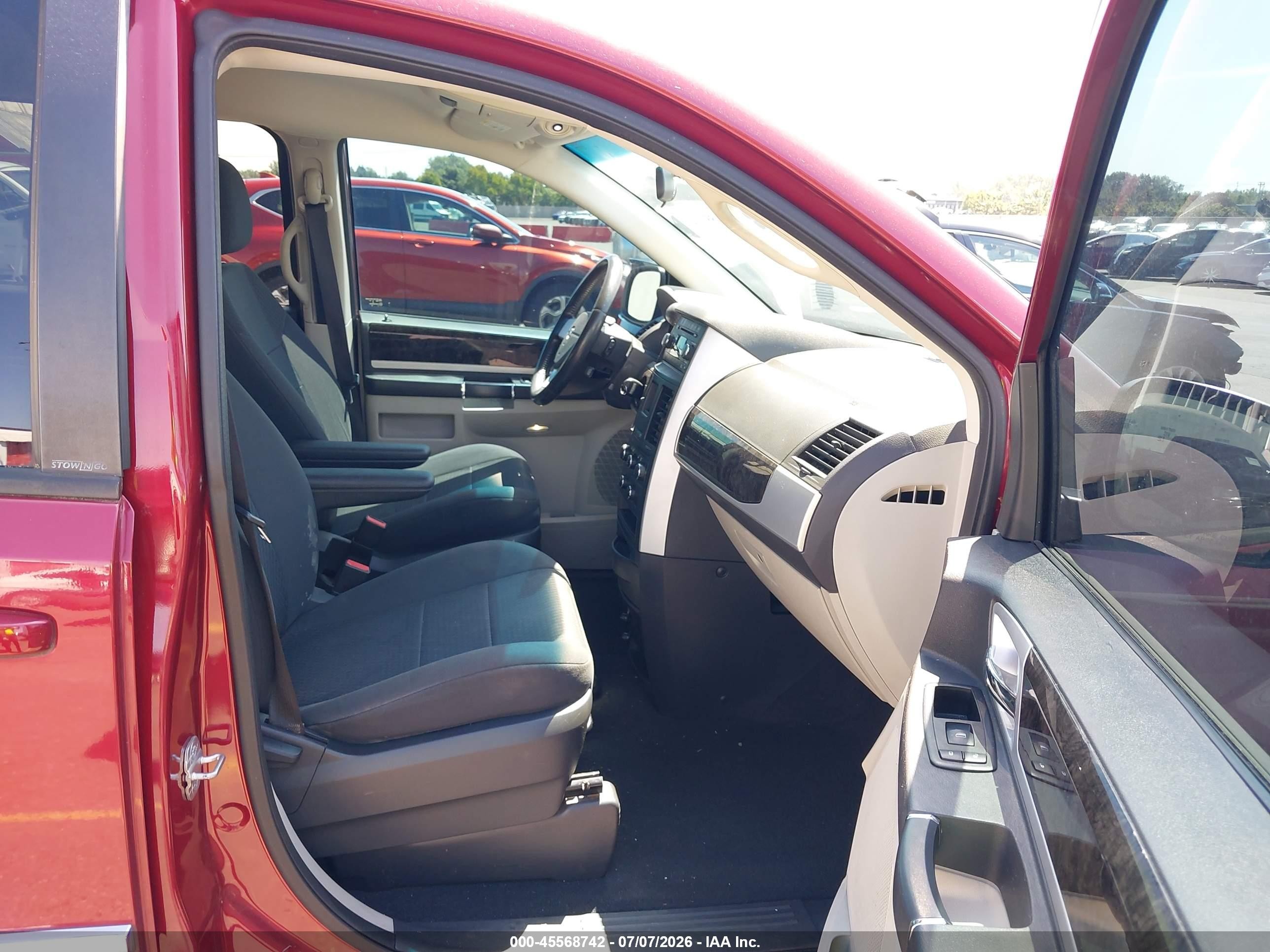 2010 Dodge Grand Caravan Sxt Red vin: 2D4RN5D18AR487662
